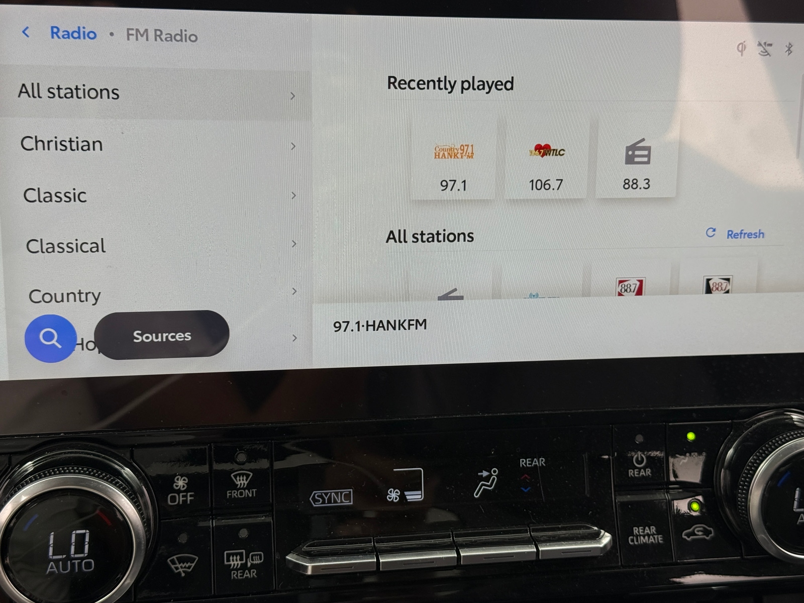 Thumbnail: 2023 Toyota Highlander - 3