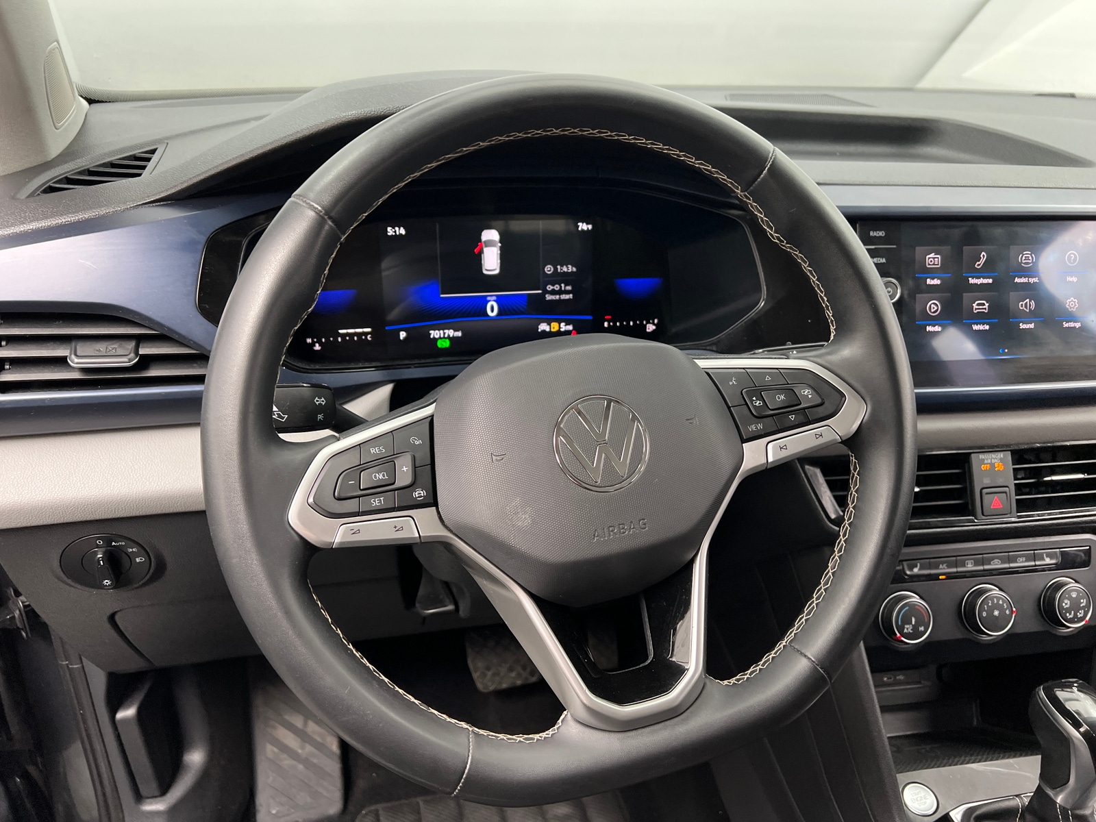 Thumbnail: 2022 Volkswagen Taos - 5