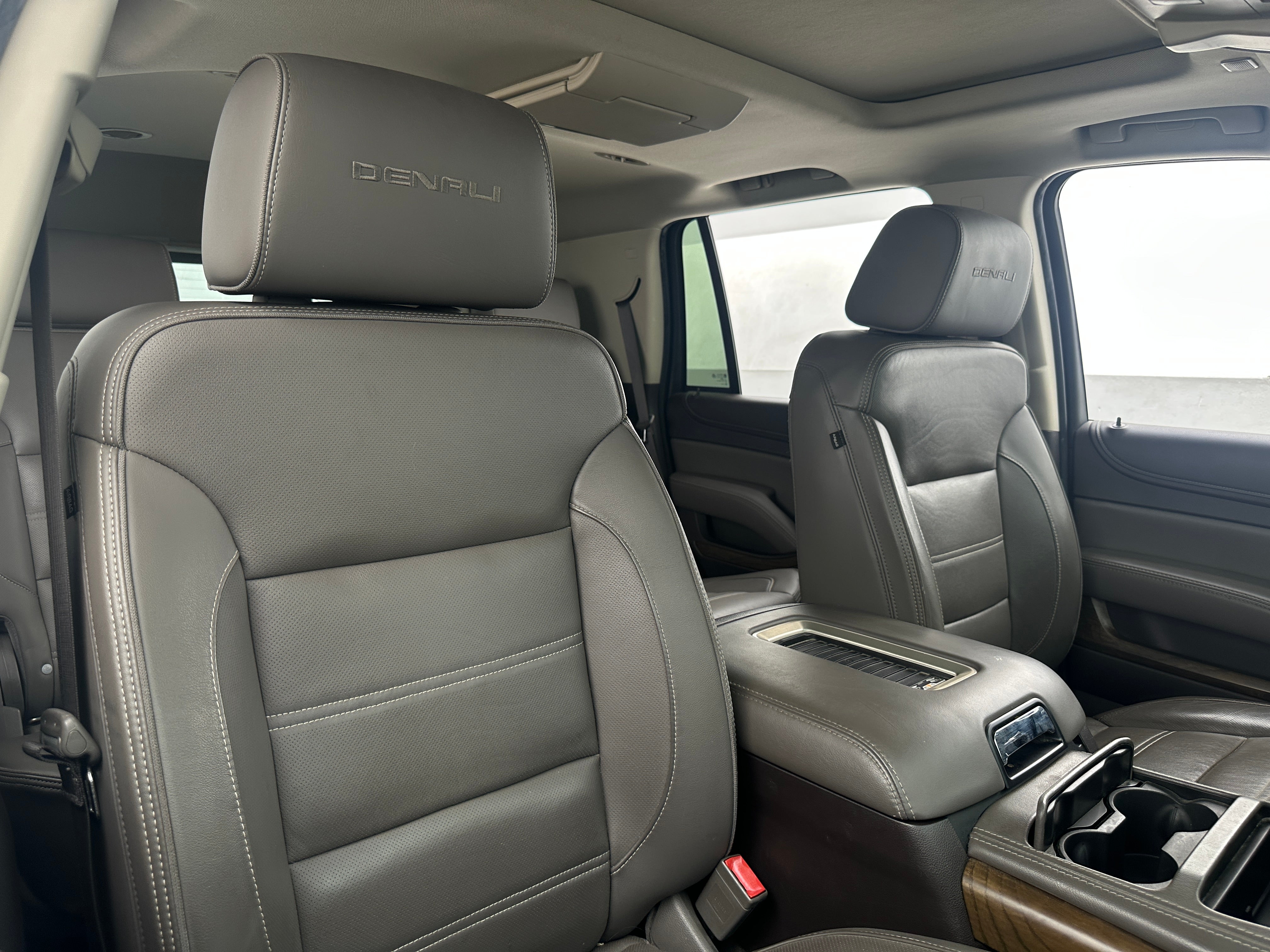 2018 GMC Yukon Denali - Photo 3