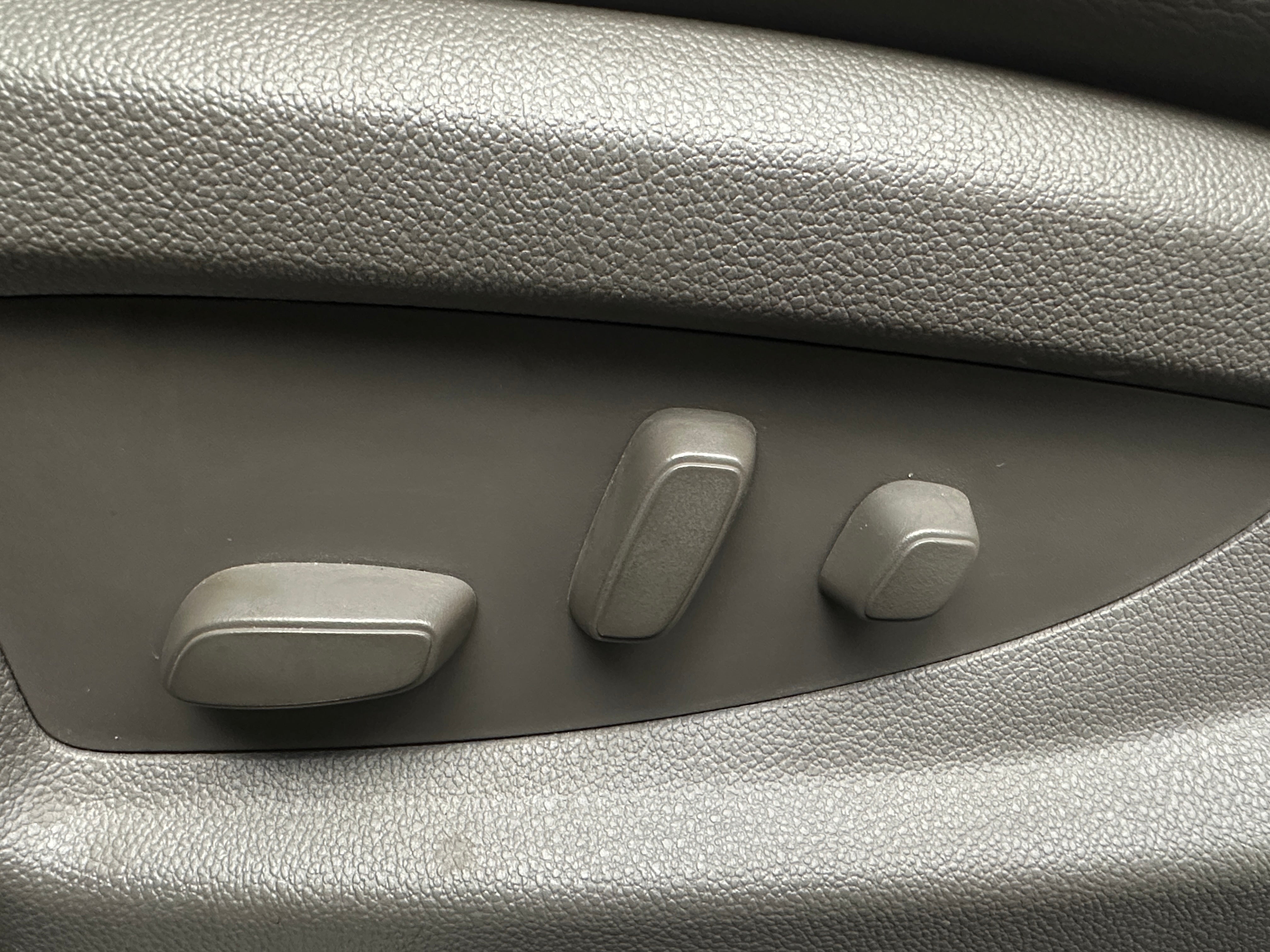 2018 GMC Yukon Denali - Photo 10