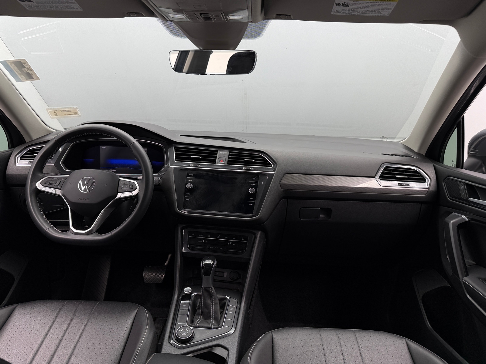 Thumbnail: 2022 Volkswagen Tiguan - 2