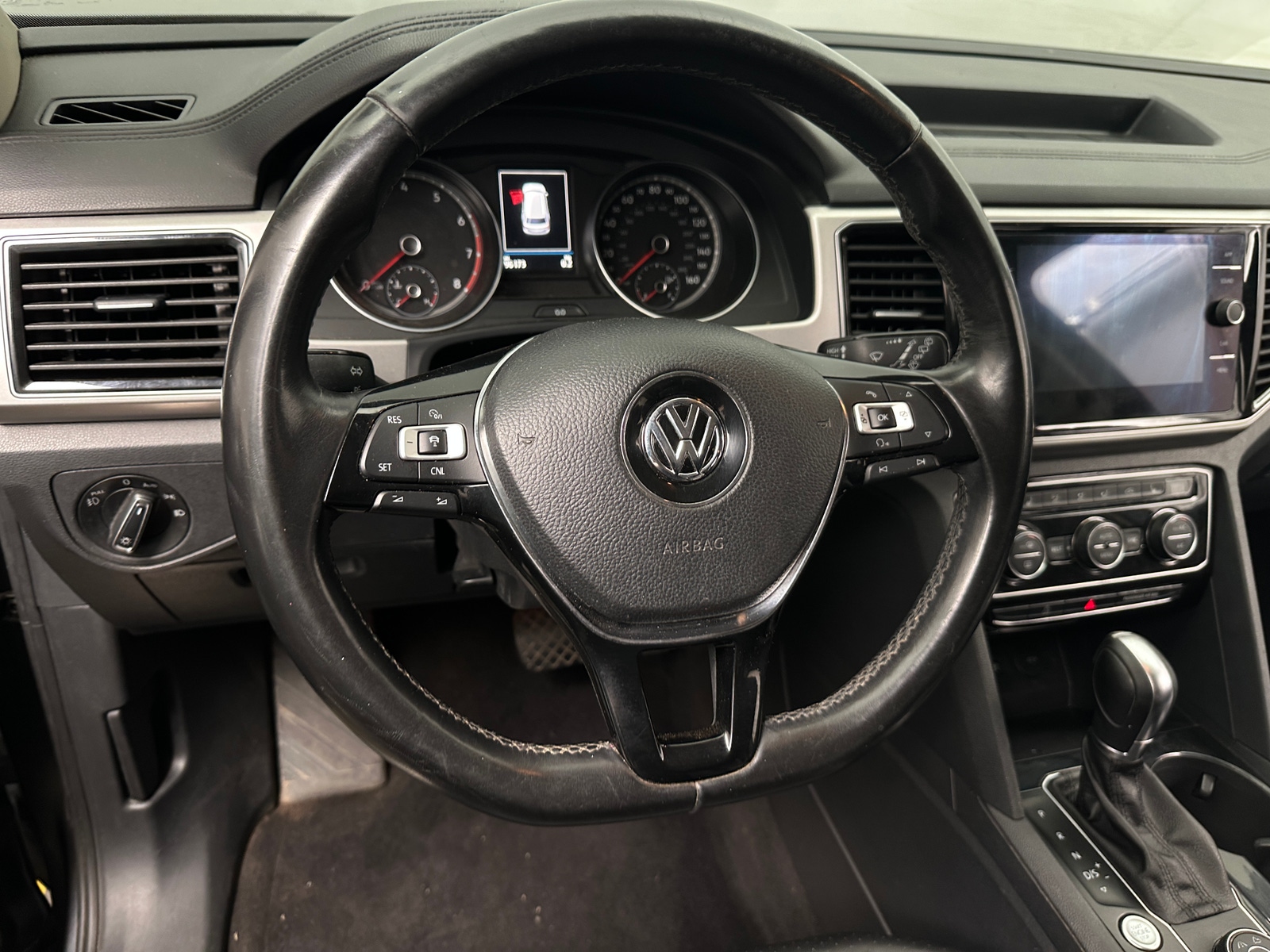 Thumbnail: 2018 Volkswagen Atlas - 4