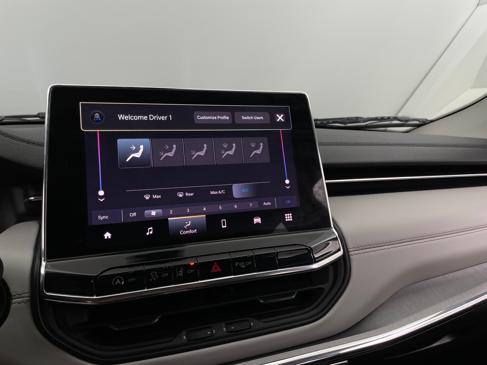Thumbnail: 2022 Jeep Compass - 4