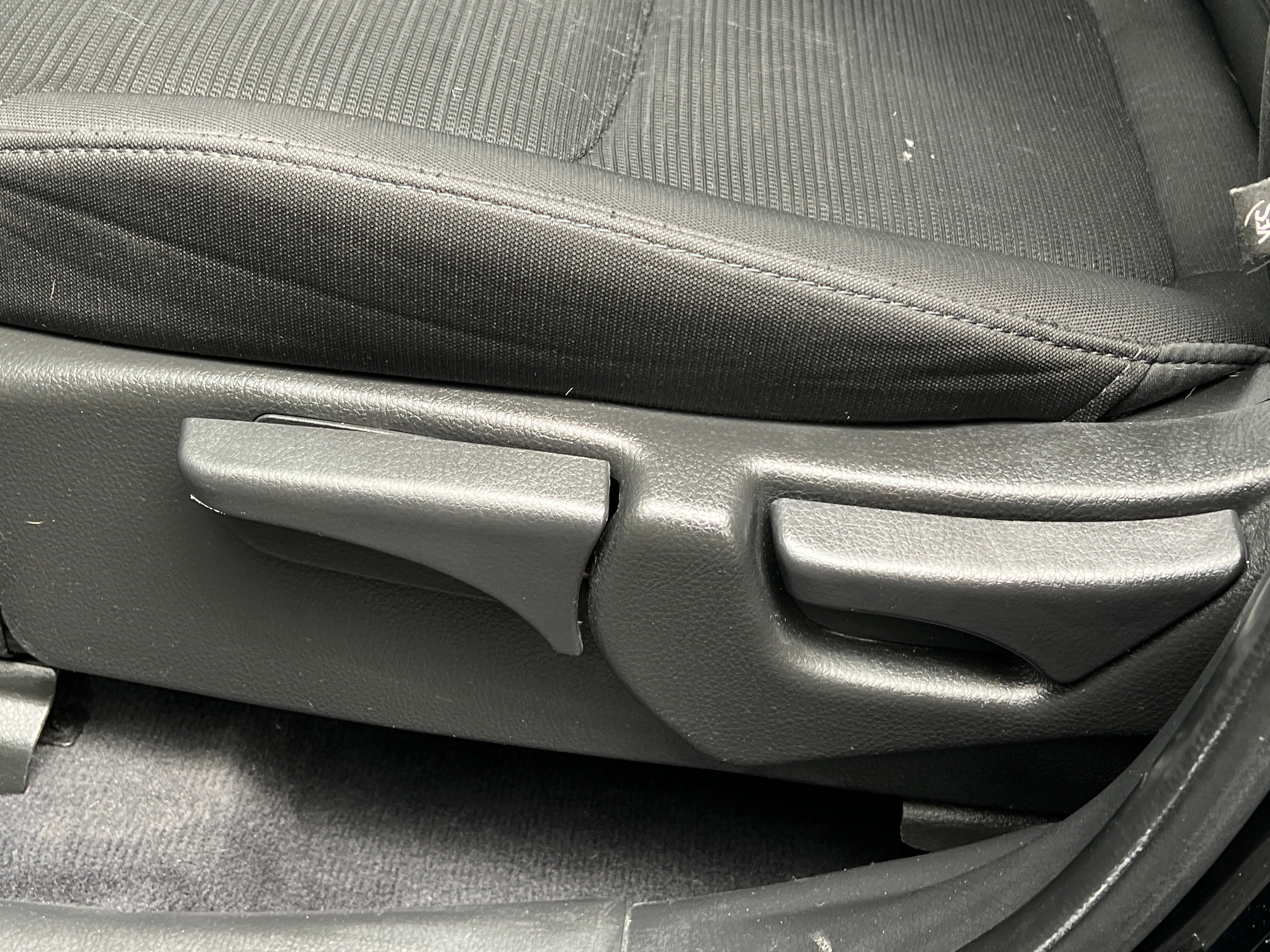 Used 2014 Kia Sorento LX with VIN 5XYKT3A67EG478907 for sale in Auburn, WA