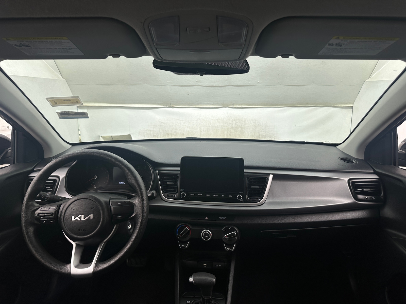 Thumbnail: 2023 Kia Rio - 3