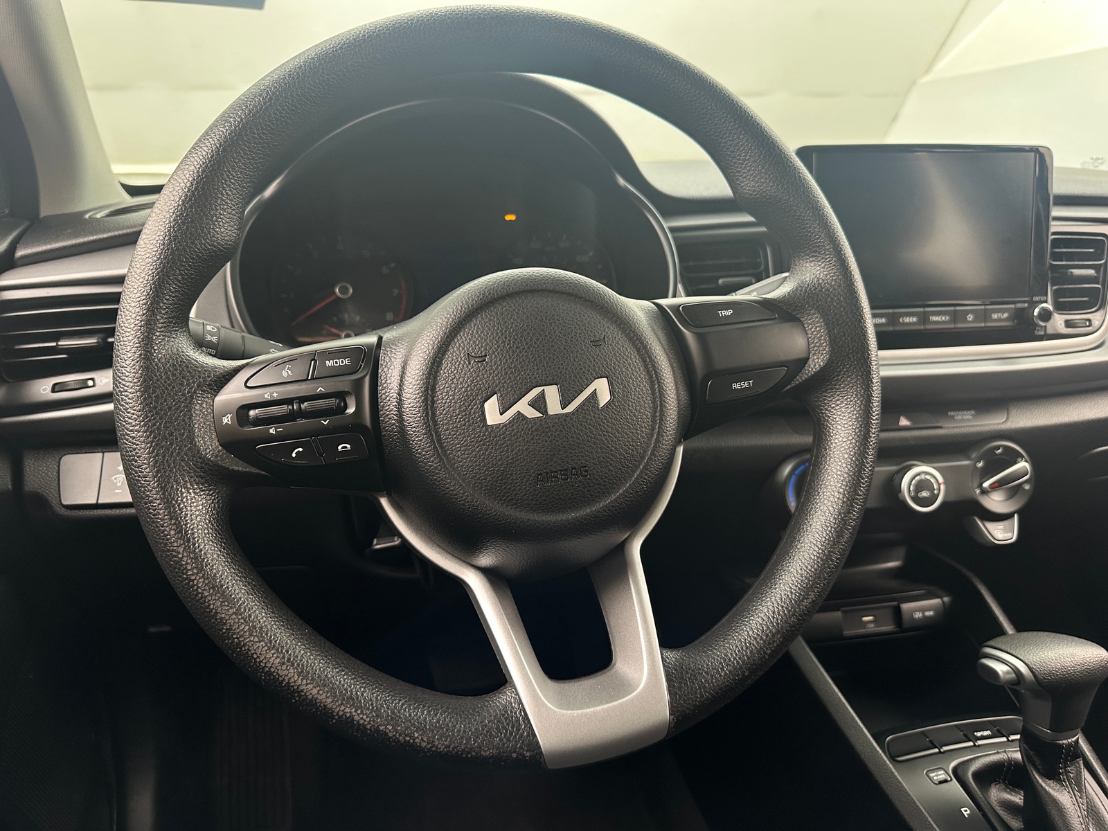 Thumbnail: 2023 Kia Rio - 5