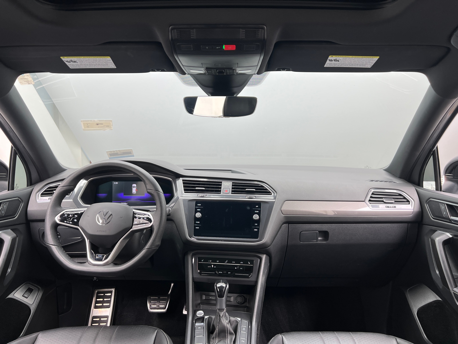 Thumbnail: 2022 Volkswagen Tiguan - 2