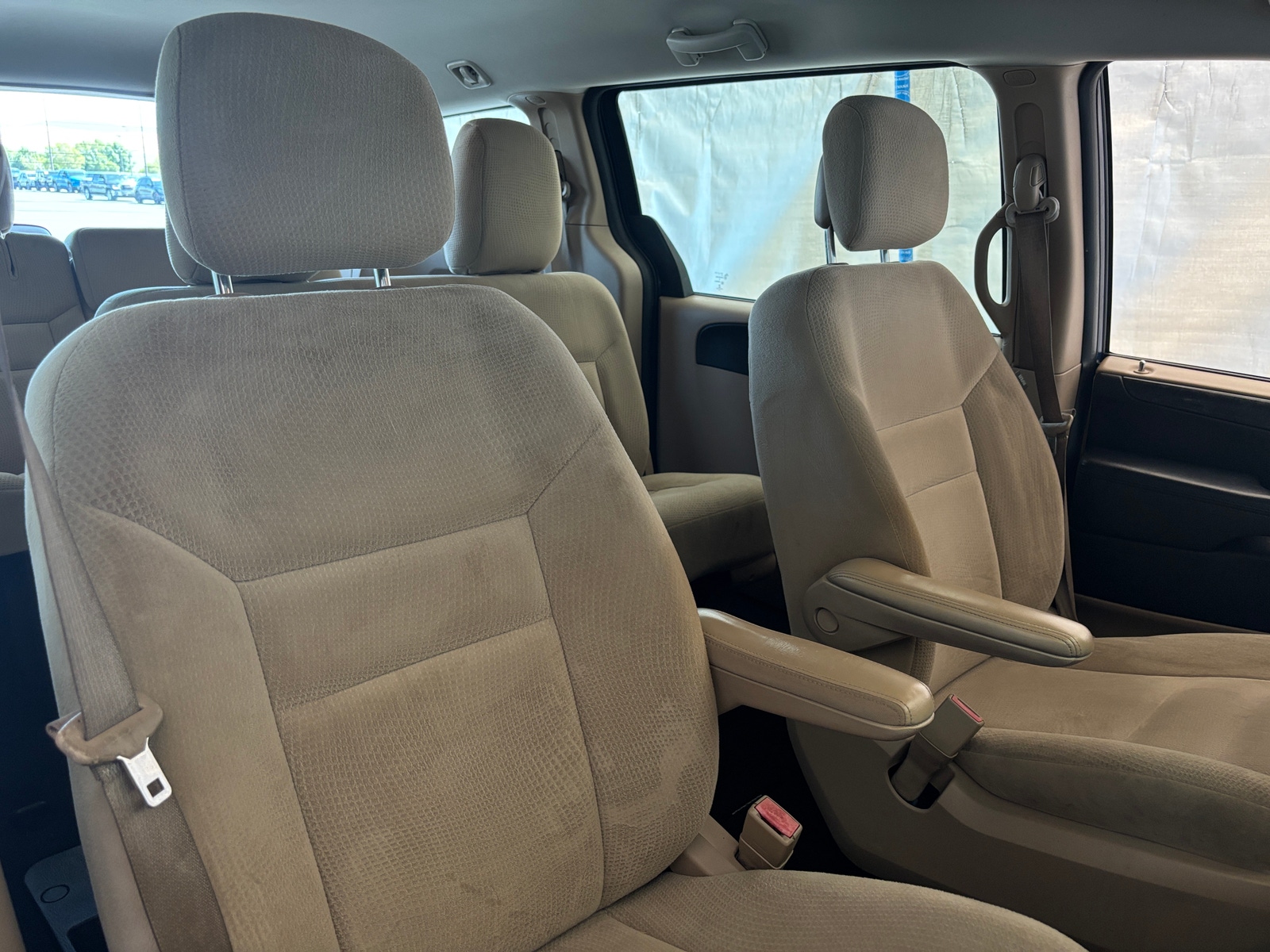 Thumbnail: 2015 Dodge Grand Caravan - 2