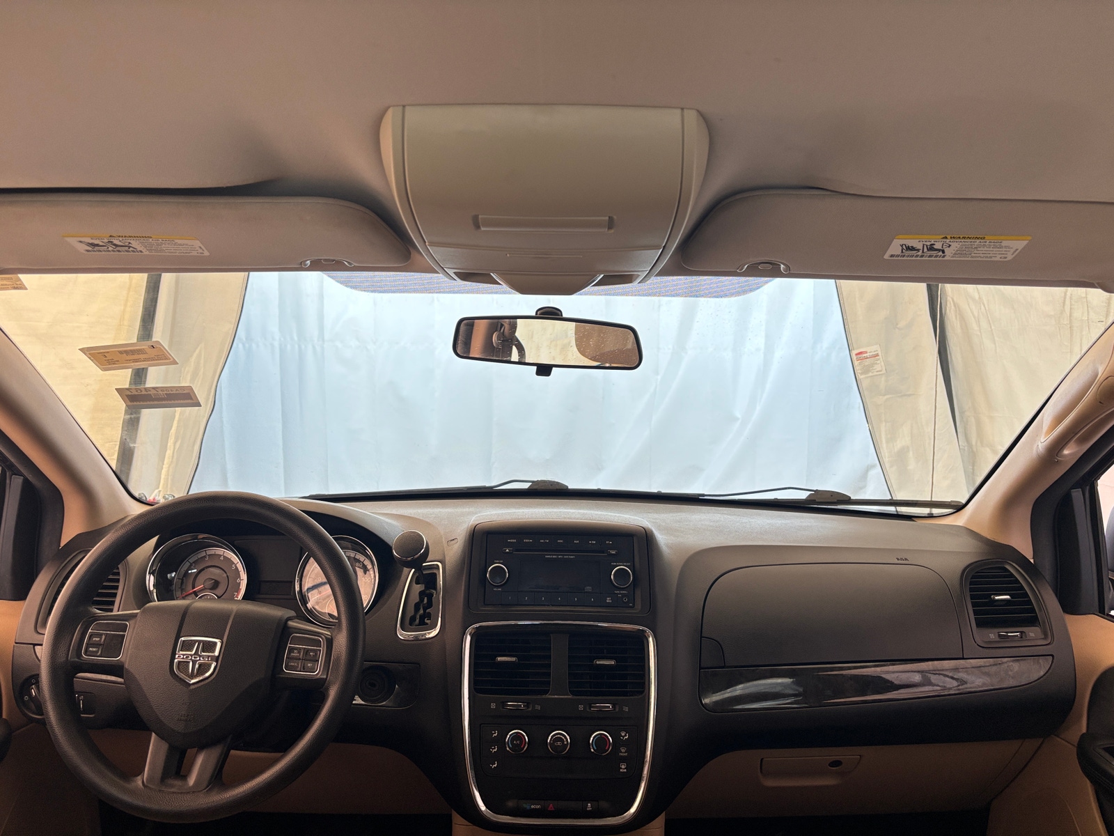 Thumbnail: 2015 Dodge Grand Caravan - 3