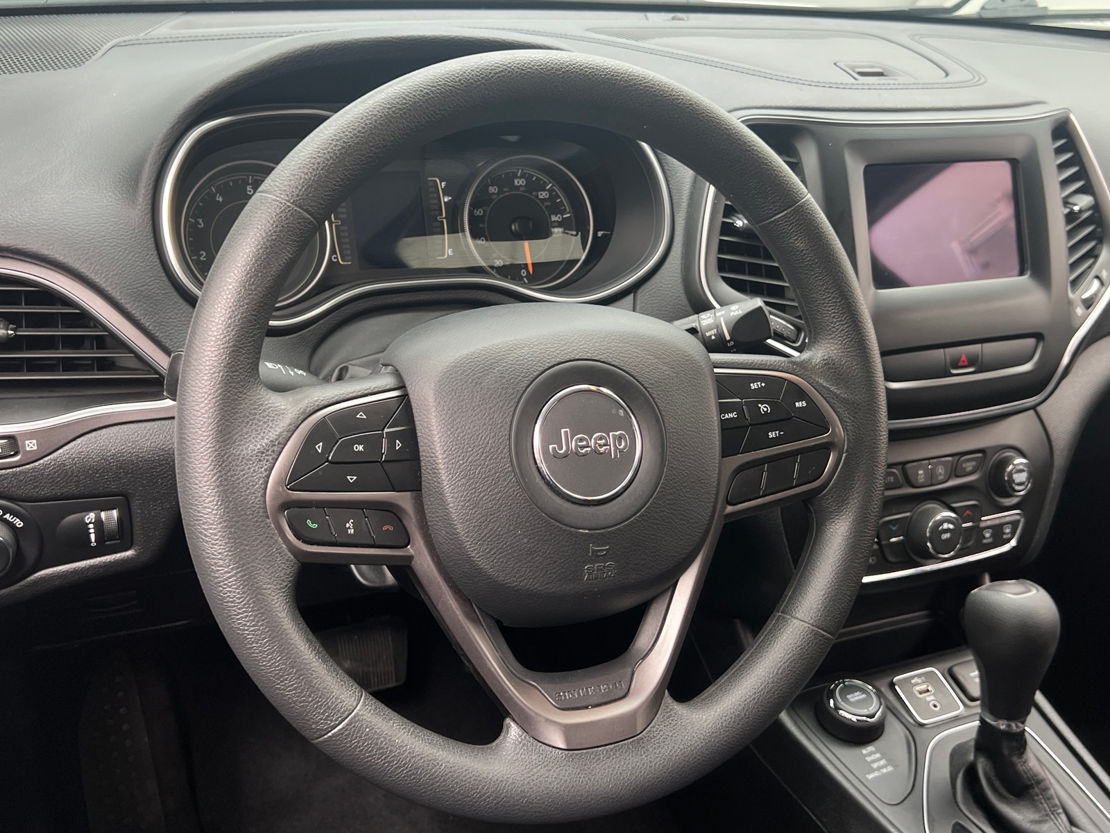 Thumbnail: 2020 Jeep Cherokee - 5
