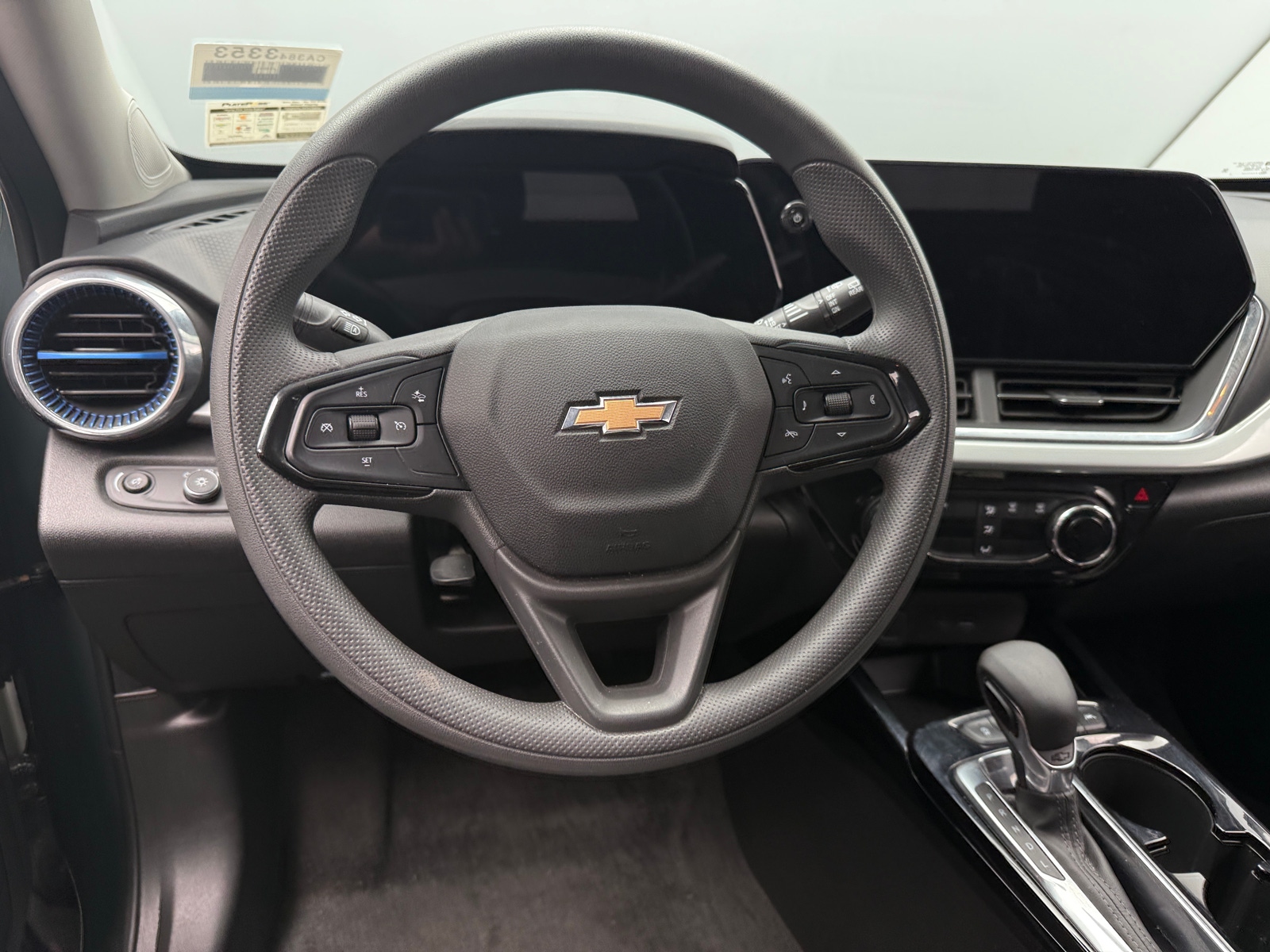 Thumbnail: 2025 Chevrolet Trax - 5