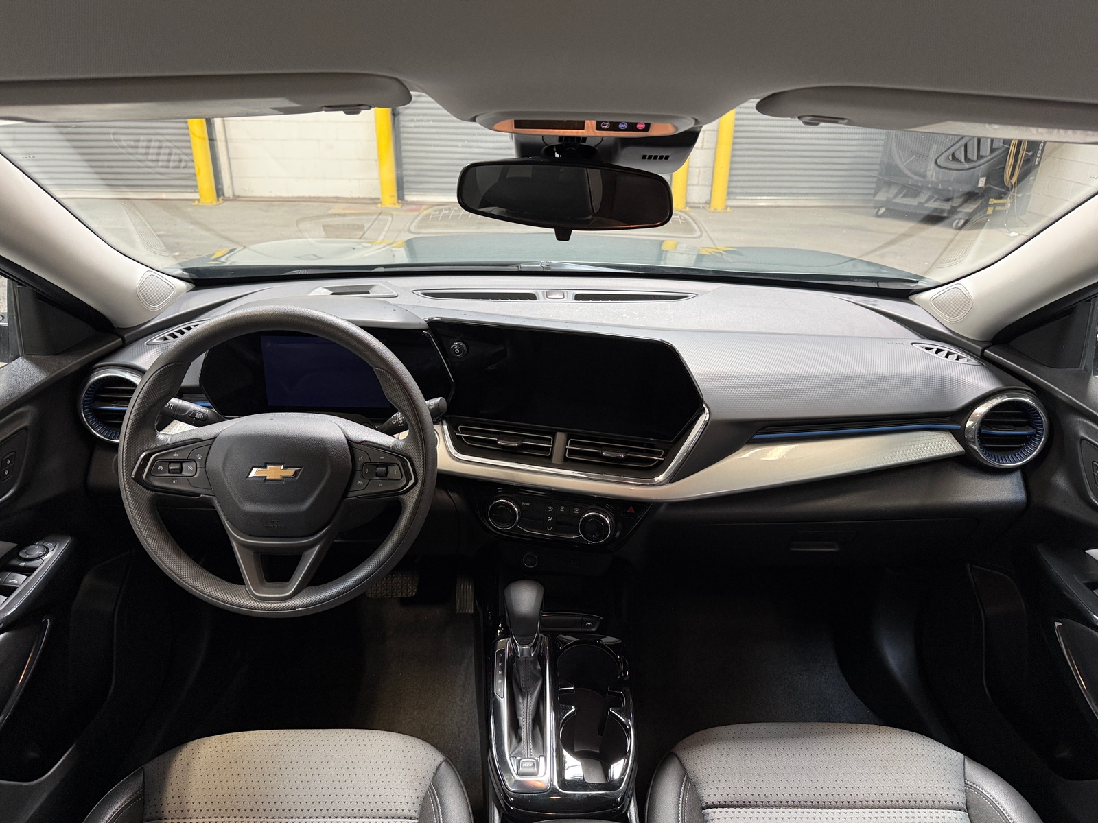 Thumbnail: 2025 Chevrolet Trax - 3