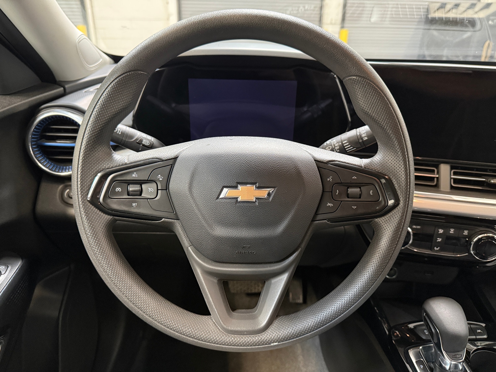 Thumbnail: 2025 Chevrolet Trax - 5