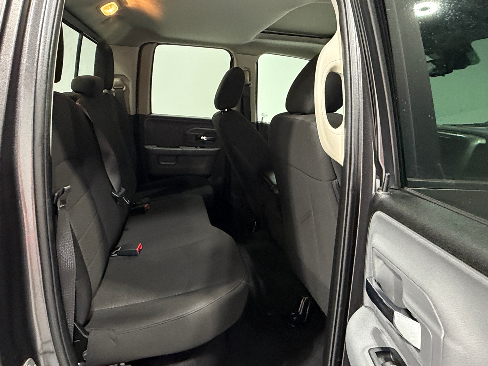 Thumbnail: 2020 RAM 1500 Classic - 6
