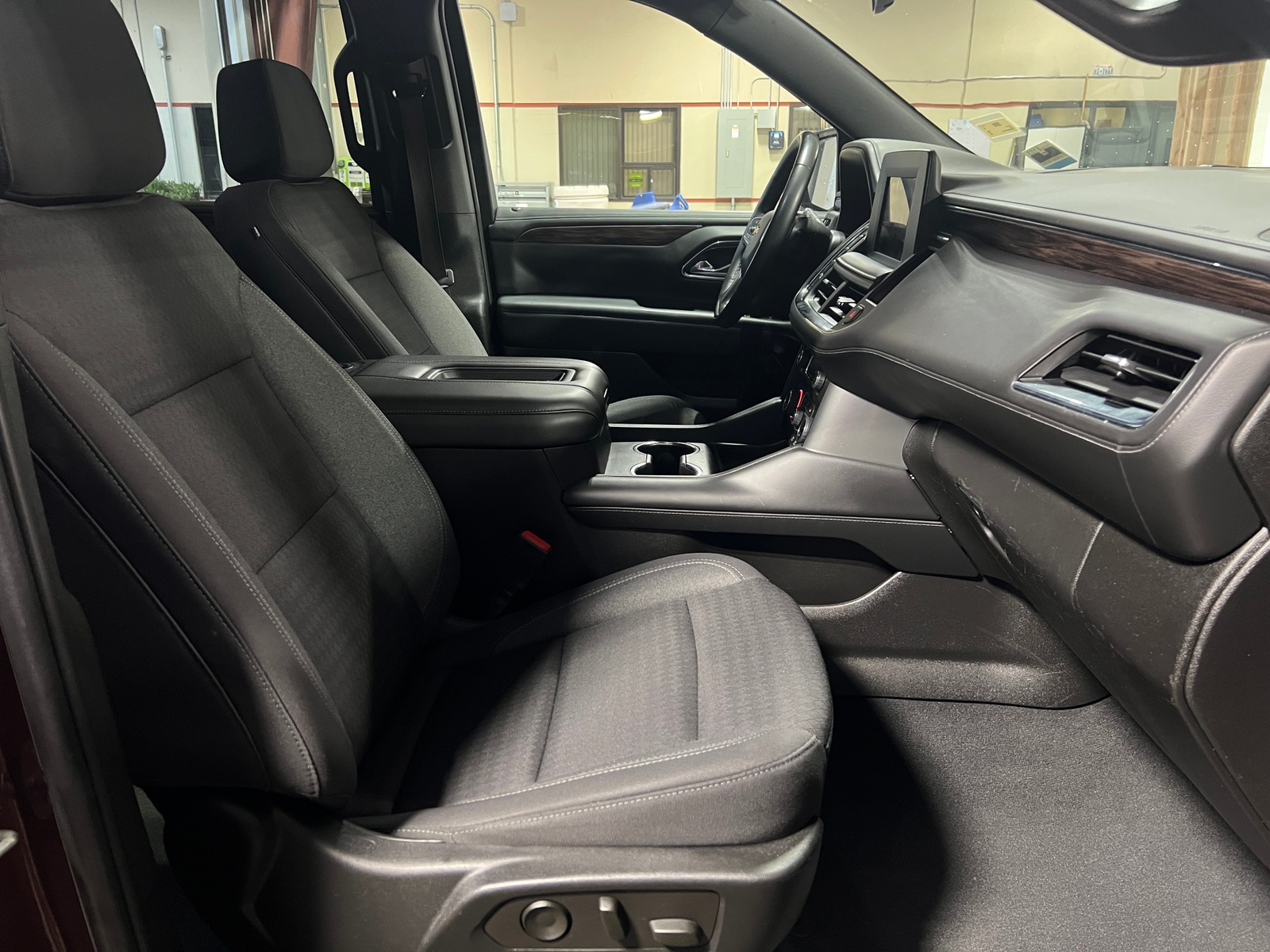 Thumbnail: 2023 Chevrolet Tahoe - 2