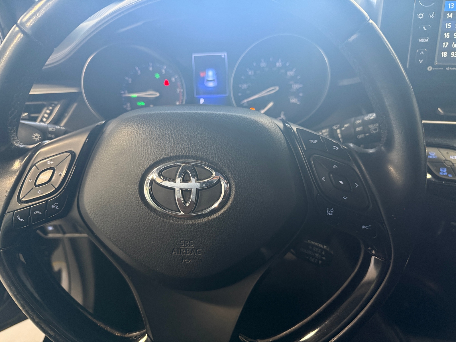 Thumbnail: 2018 Toyota C-HR - 5