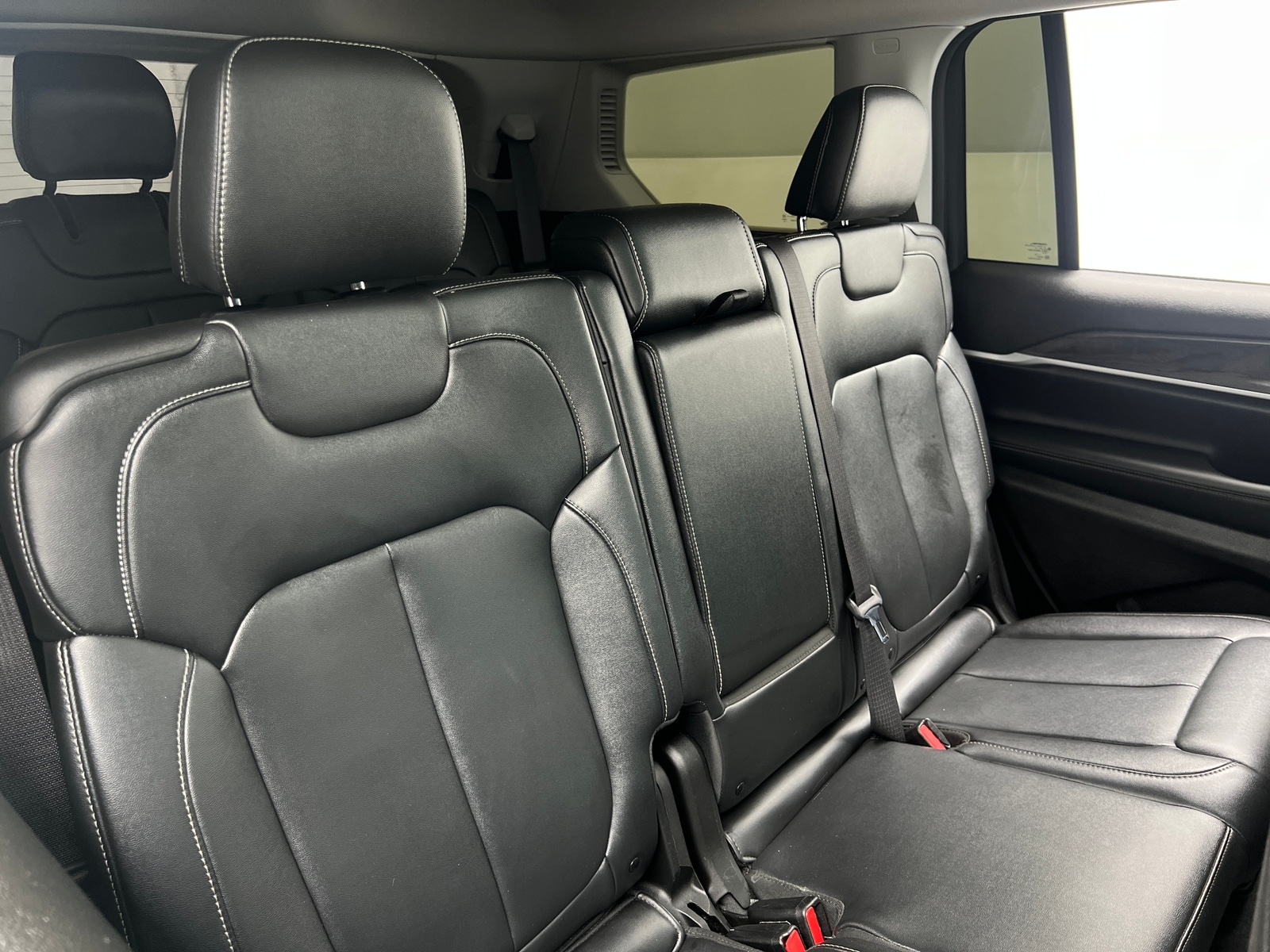 Thumbnail: 2023 Jeep Grand Cherokee L - 5