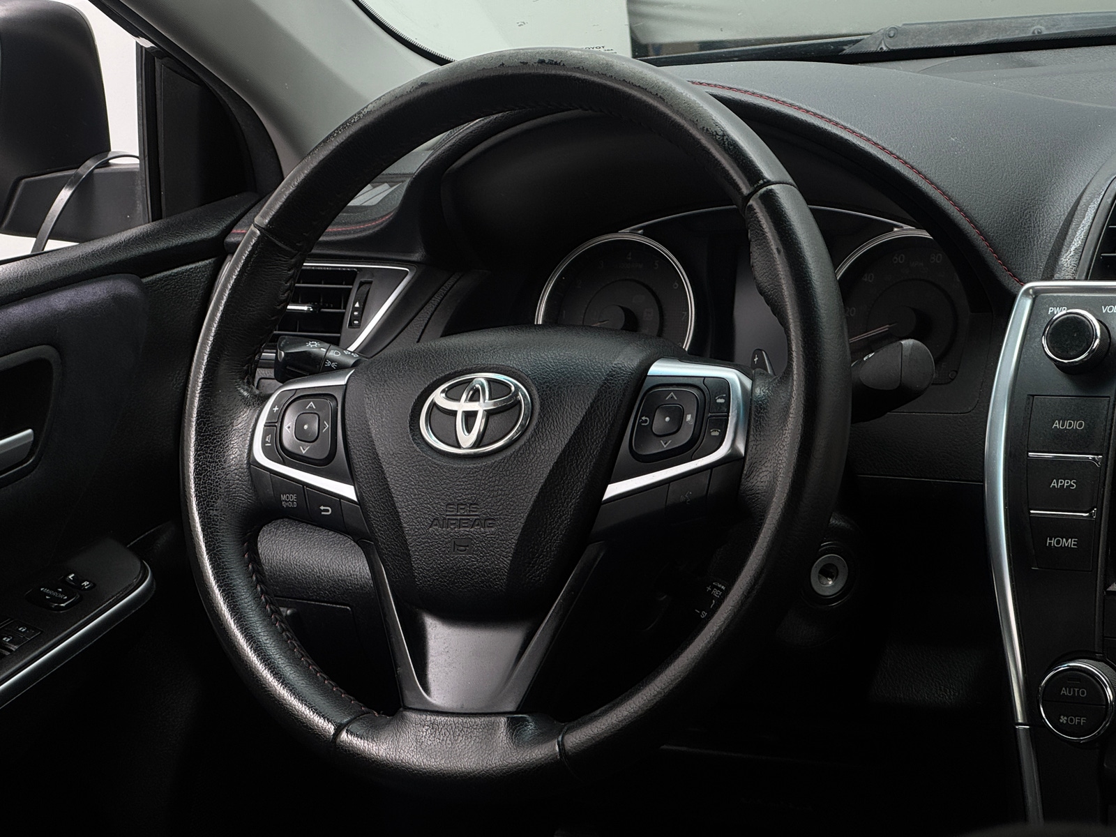 Thumbnail: 2016 Toyota Camry - 5