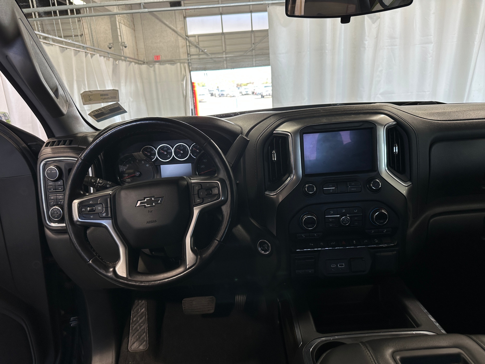 Thumbnail: 2020 Chevrolet Silverado 1500 - 3