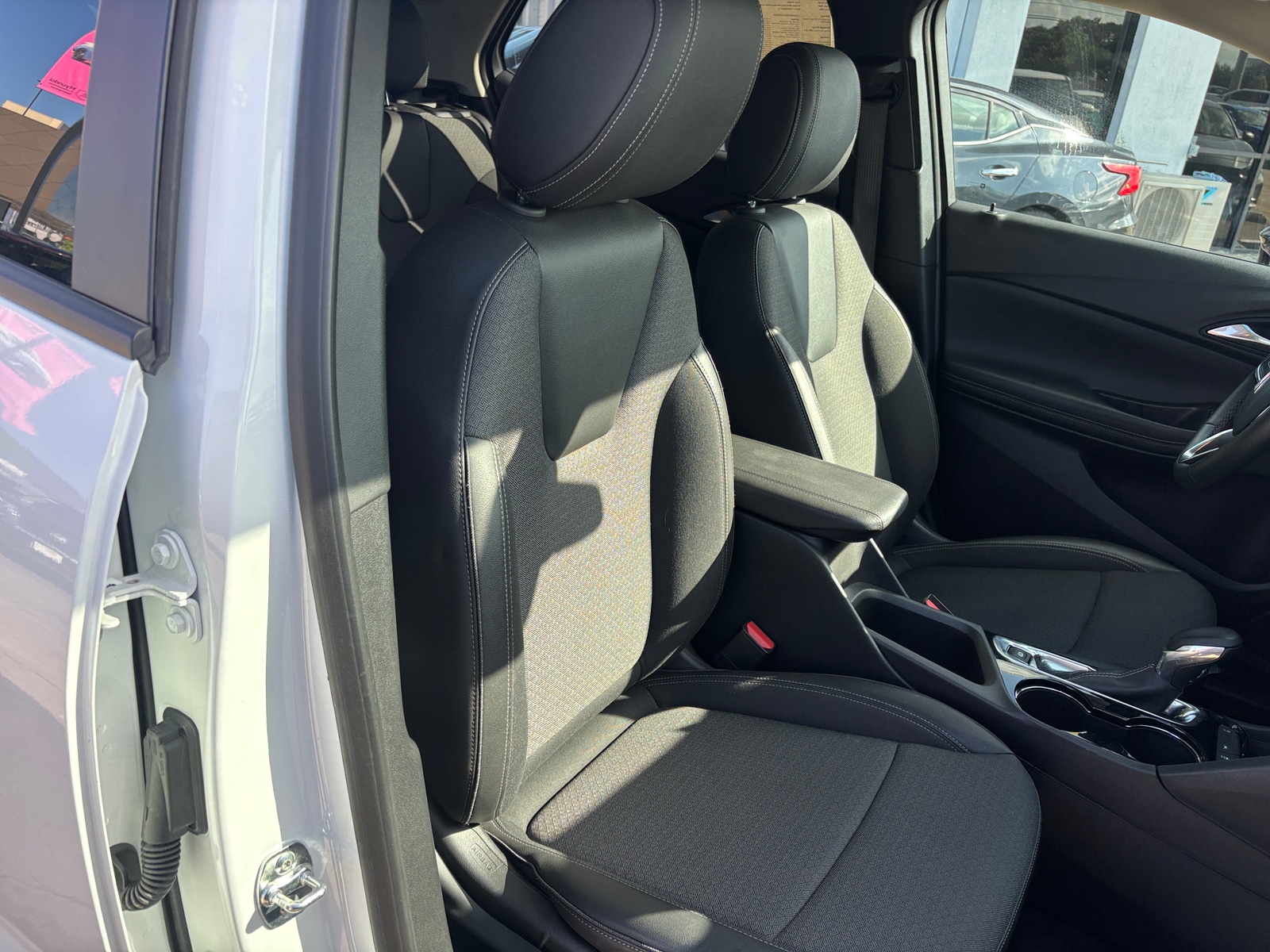 Thumbnail: 2025 Buick Encore GX - 2