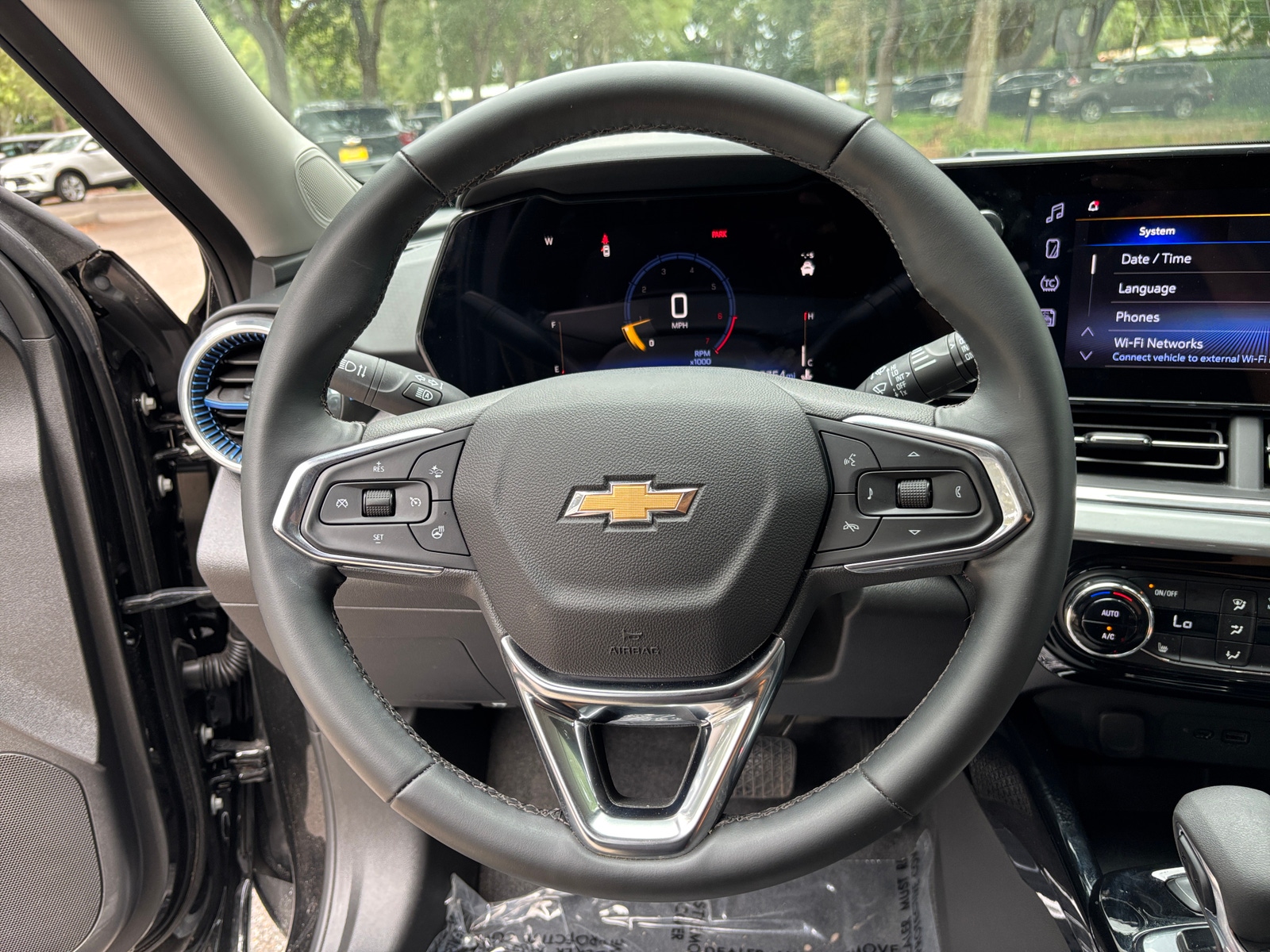 Thumbnail: 2025 Chevrolet Trax - 5