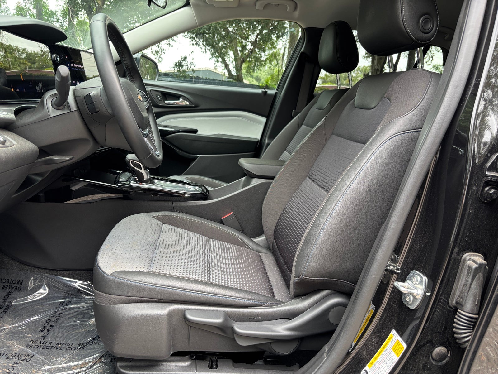 Thumbnail: 2025 Chevrolet Trax - 2