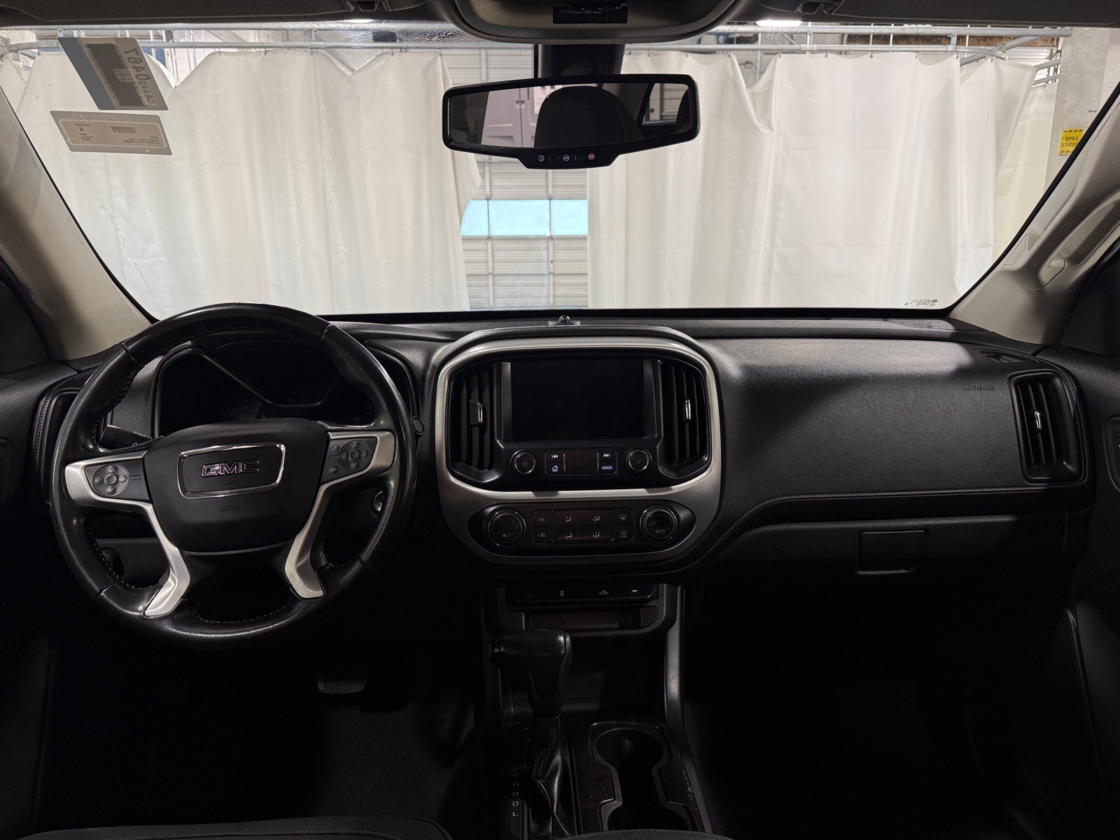 Thumbnail: 2020 GMC Canyon - 3