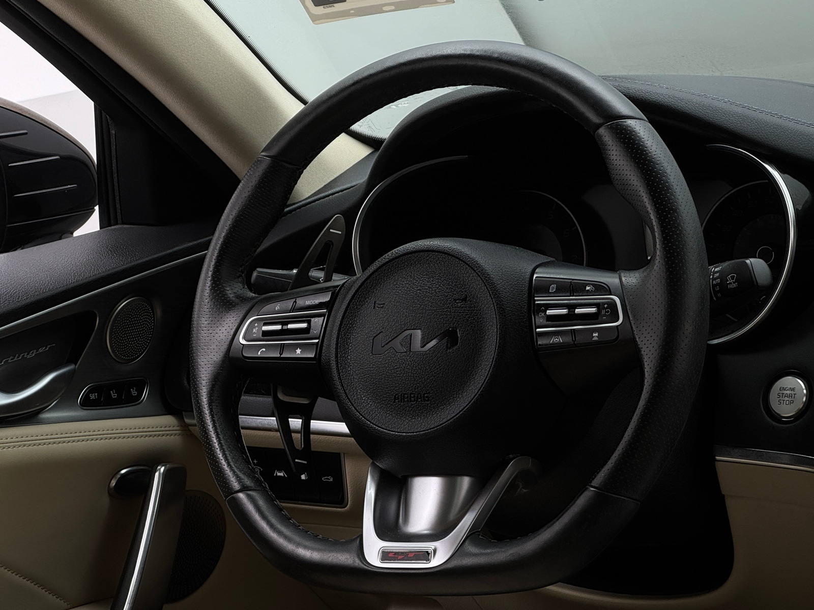 Thumbnail: 2023 Kia Stinger - 4