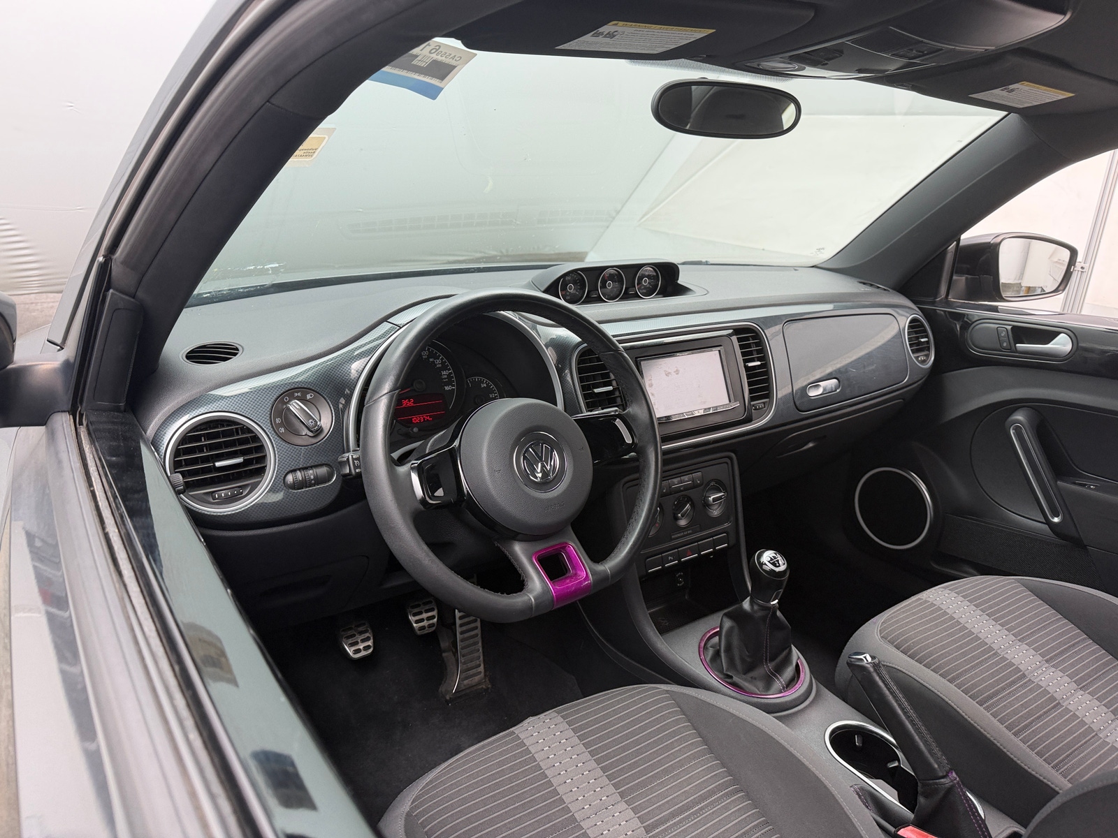 Thumbnail: 2012 Volkswagen Beetle - 3