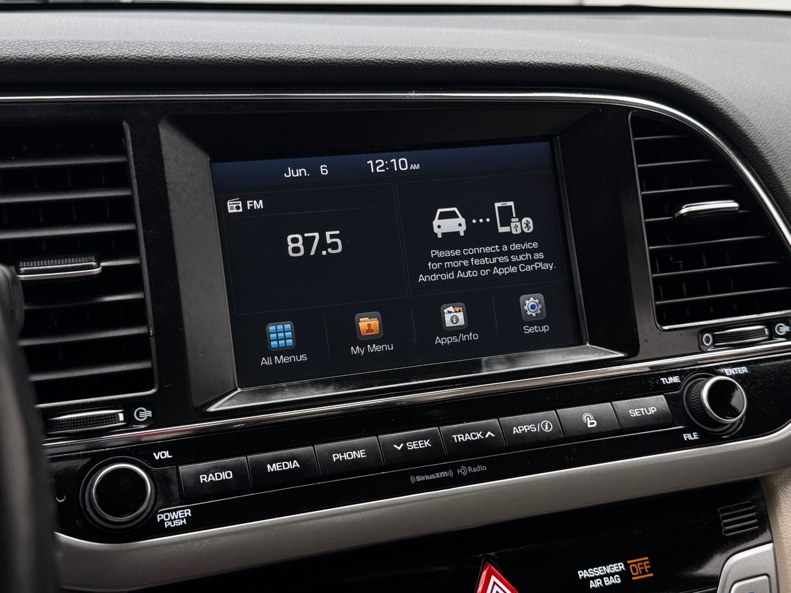 Thumbnail: 2018 Hyundai Elantra - 3