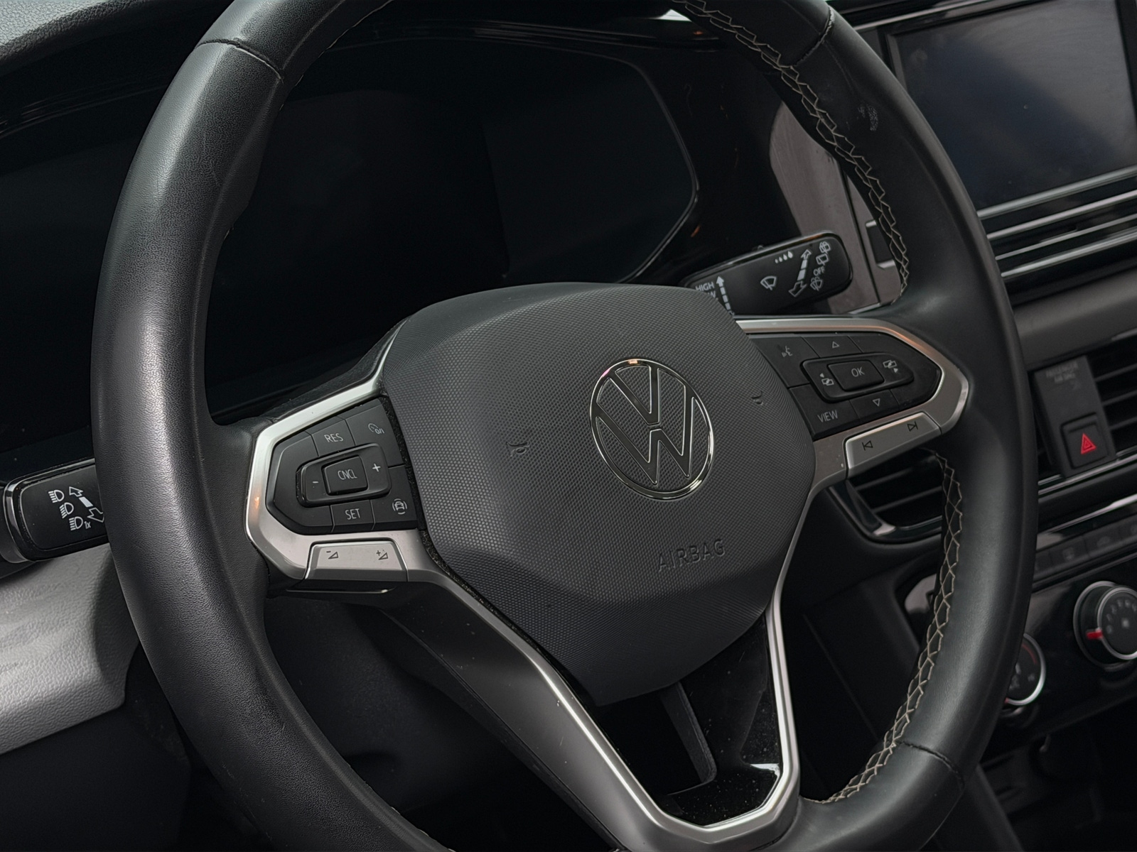 Thumbnail: 2023 Volkswagen Taos - 5