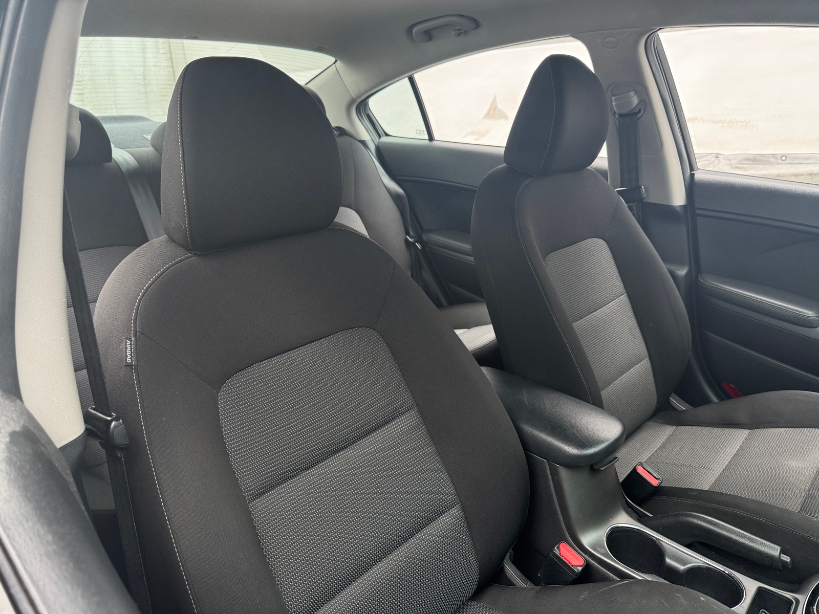 Thumbnail: 2017 Kia Forte - 2