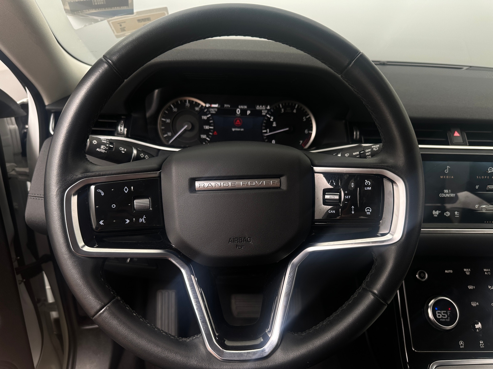 Thumbnail: 2023 Land Rover Range Rover Evoque - 4