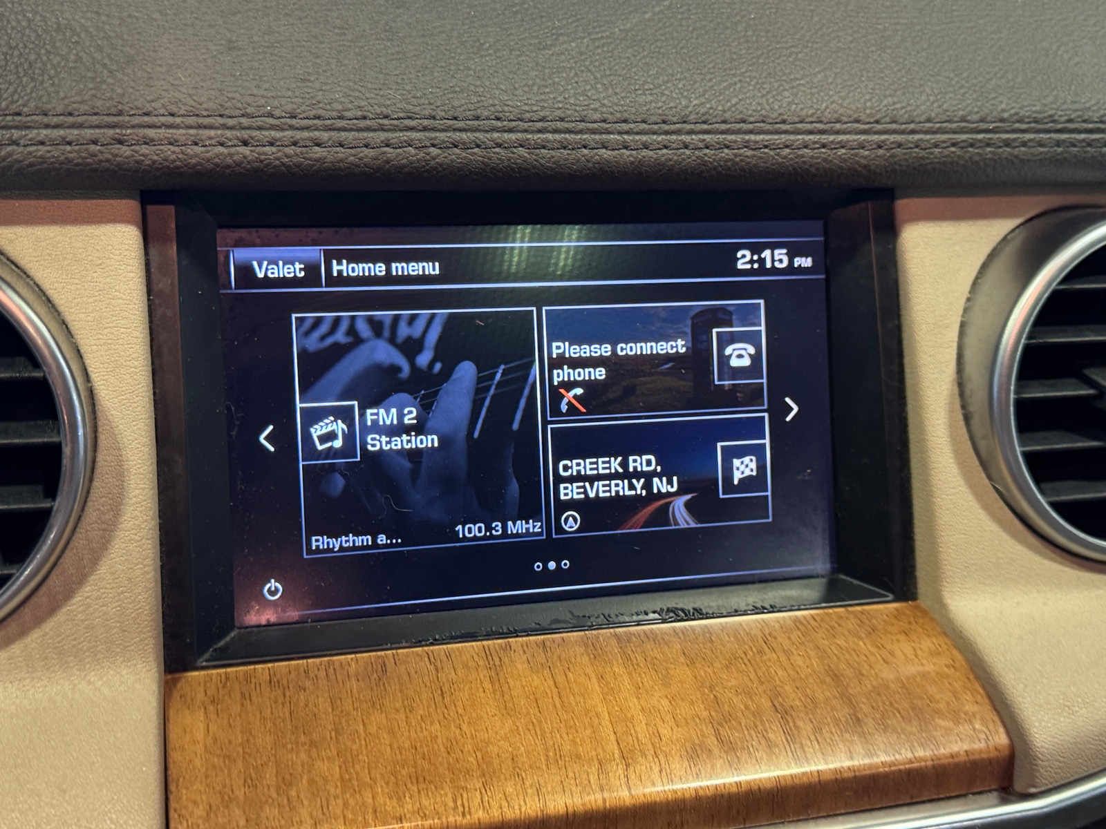 Thumbnail: 2016 Land Rover LR4 - 3