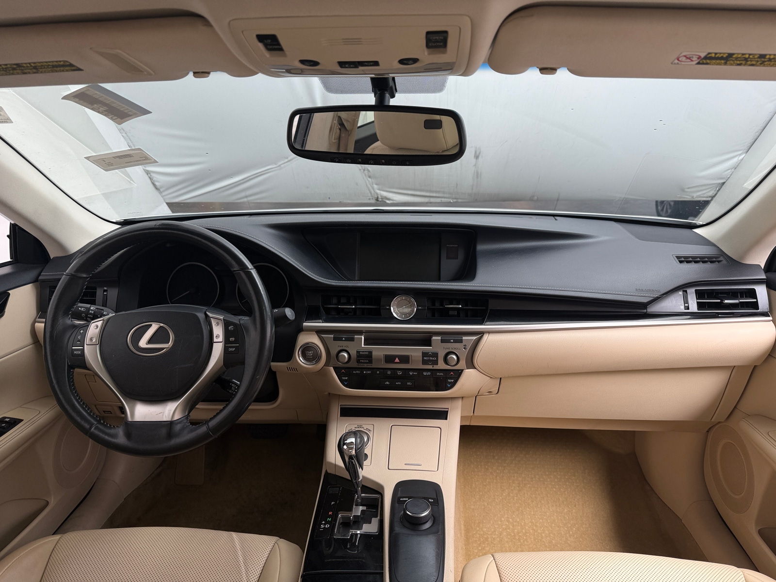 Thumbnail: 2015 Lexus ES - 2