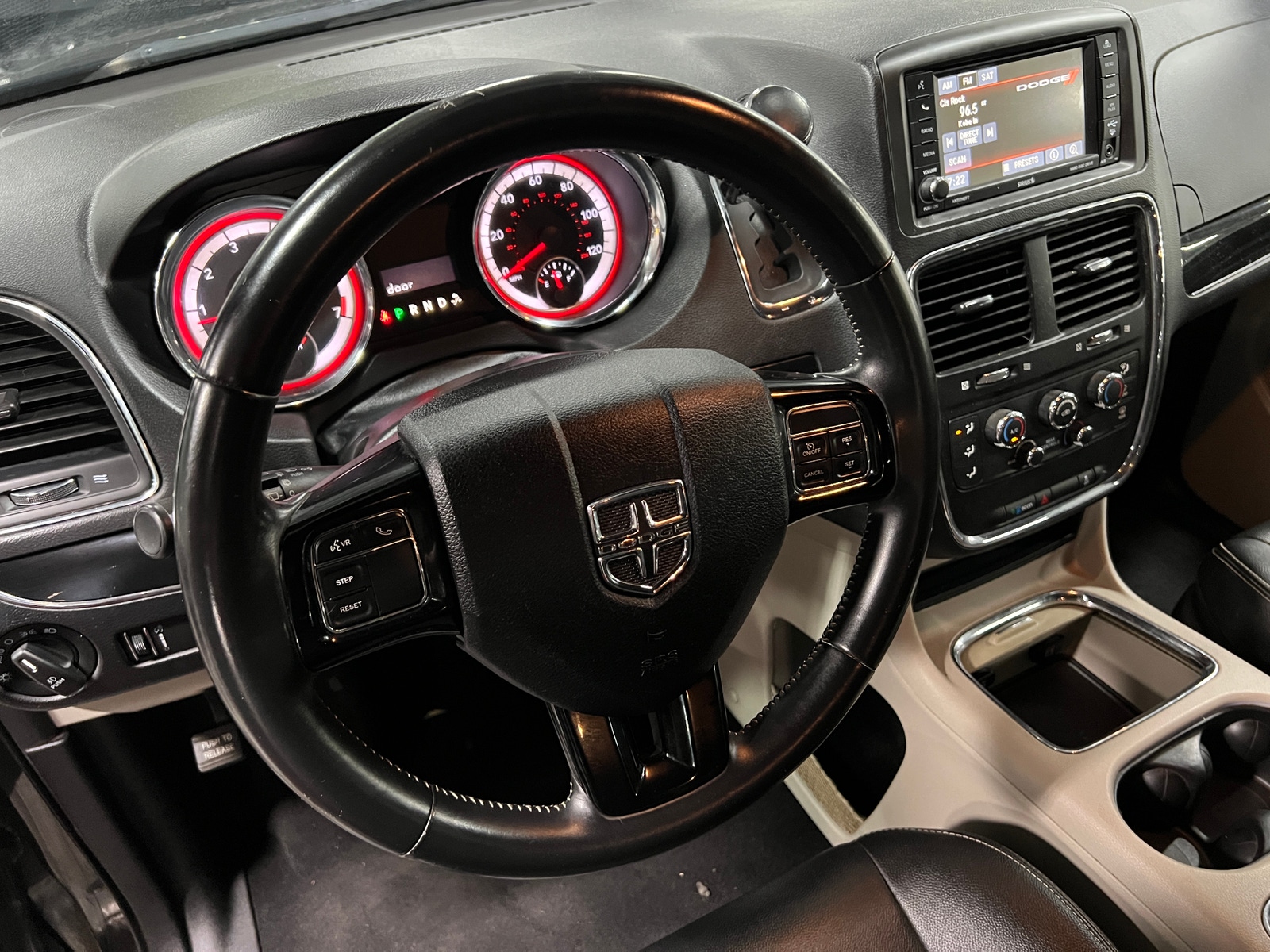 Thumbnail: 2019 Dodge Grand Caravan - 4