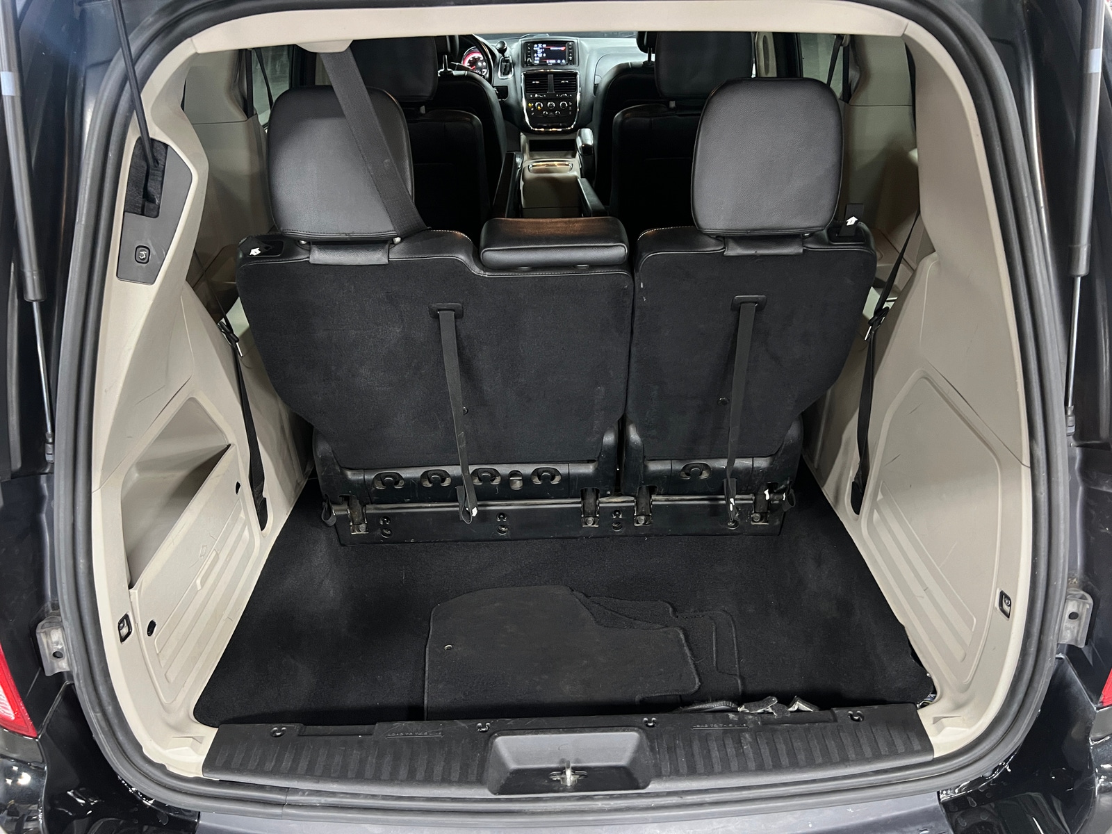 Thumbnail: 2019 Dodge Grand Caravan - 6