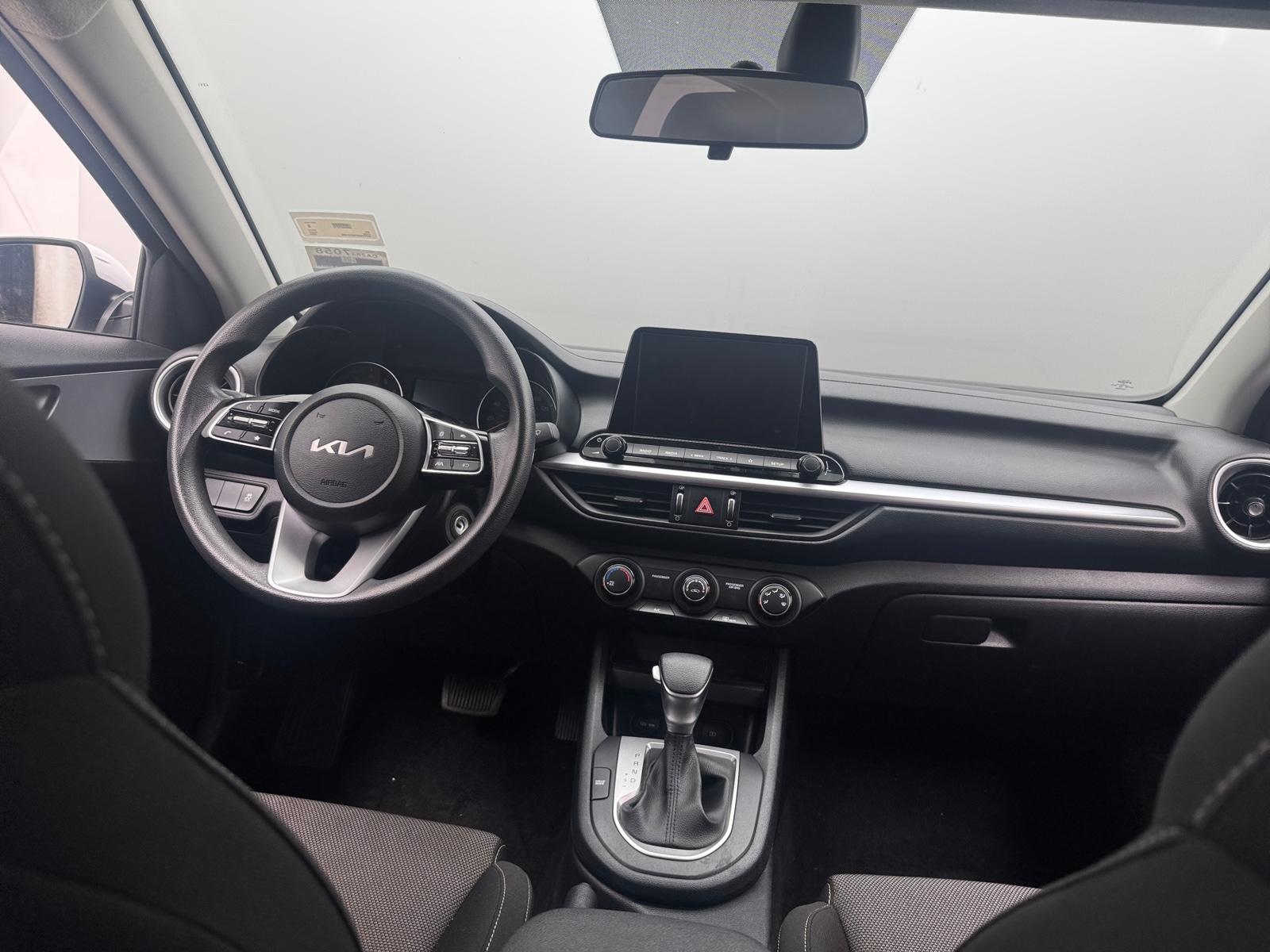 Thumbnail: 2024 Kia Forte - 3