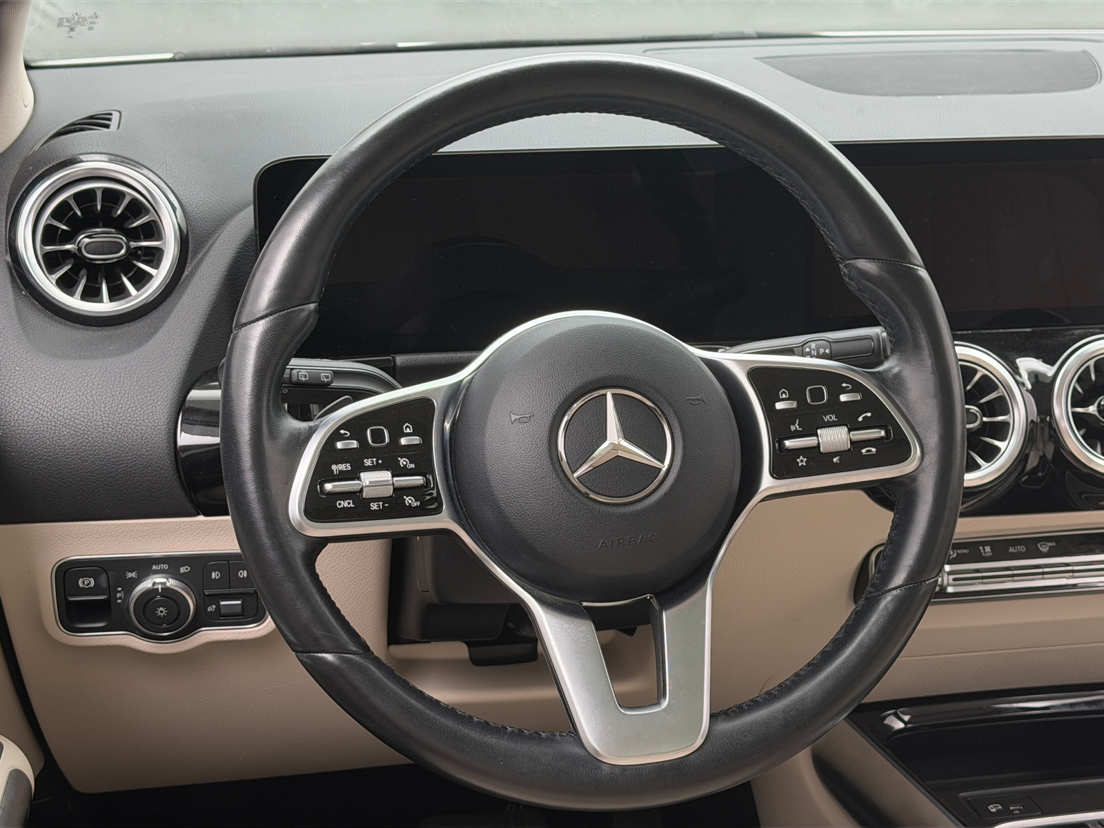 Thumbnail: 2023 Mercedes-Benz GLA - 4
