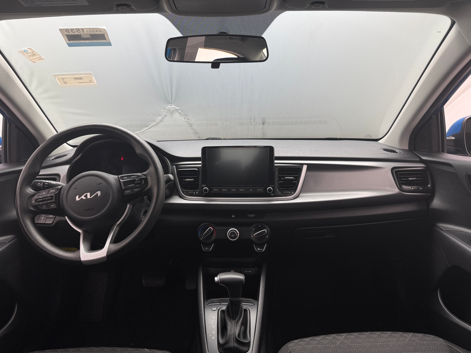 Thumbnail: 2022 Kia Rio - 3
