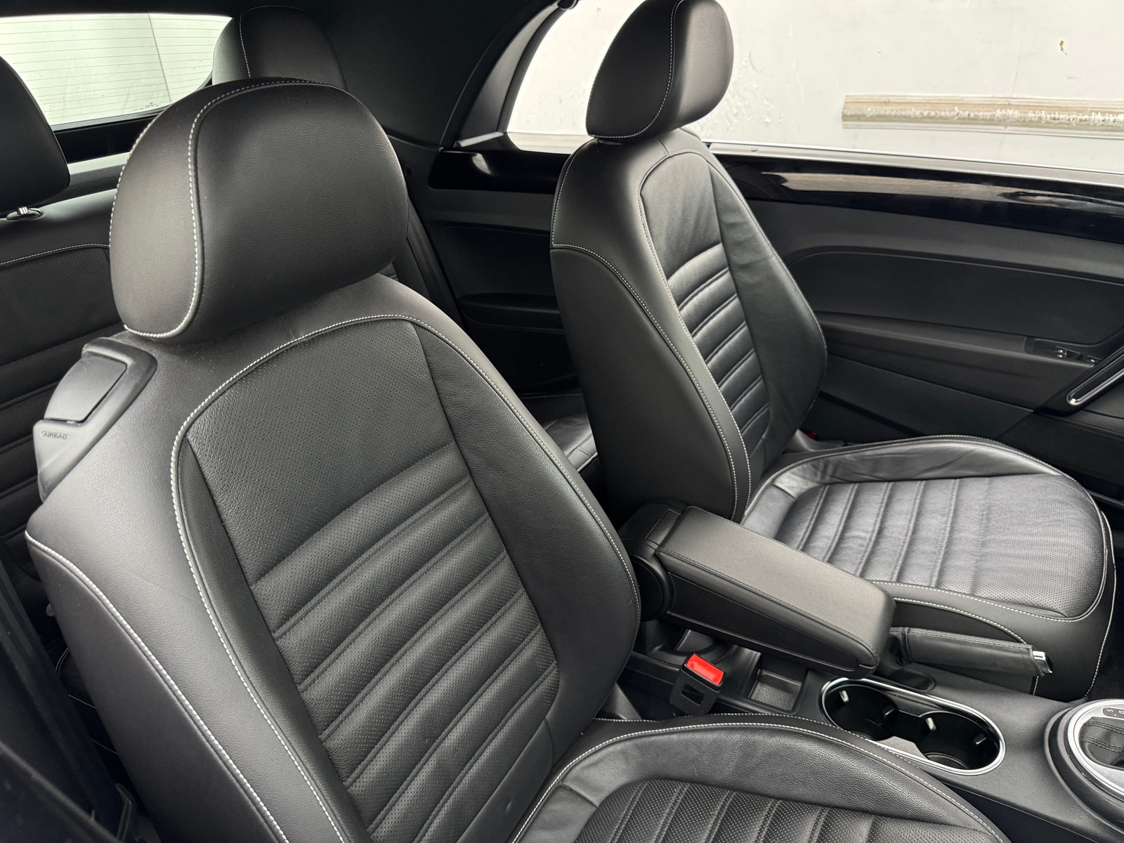 Thumbnail: 2014 Volkswagen Beetle - 2