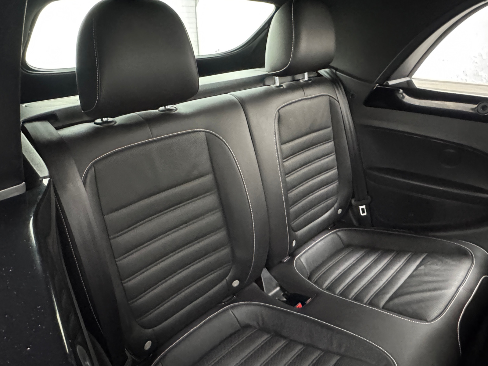 Thumbnail: 2014 Volkswagen Beetle - 6