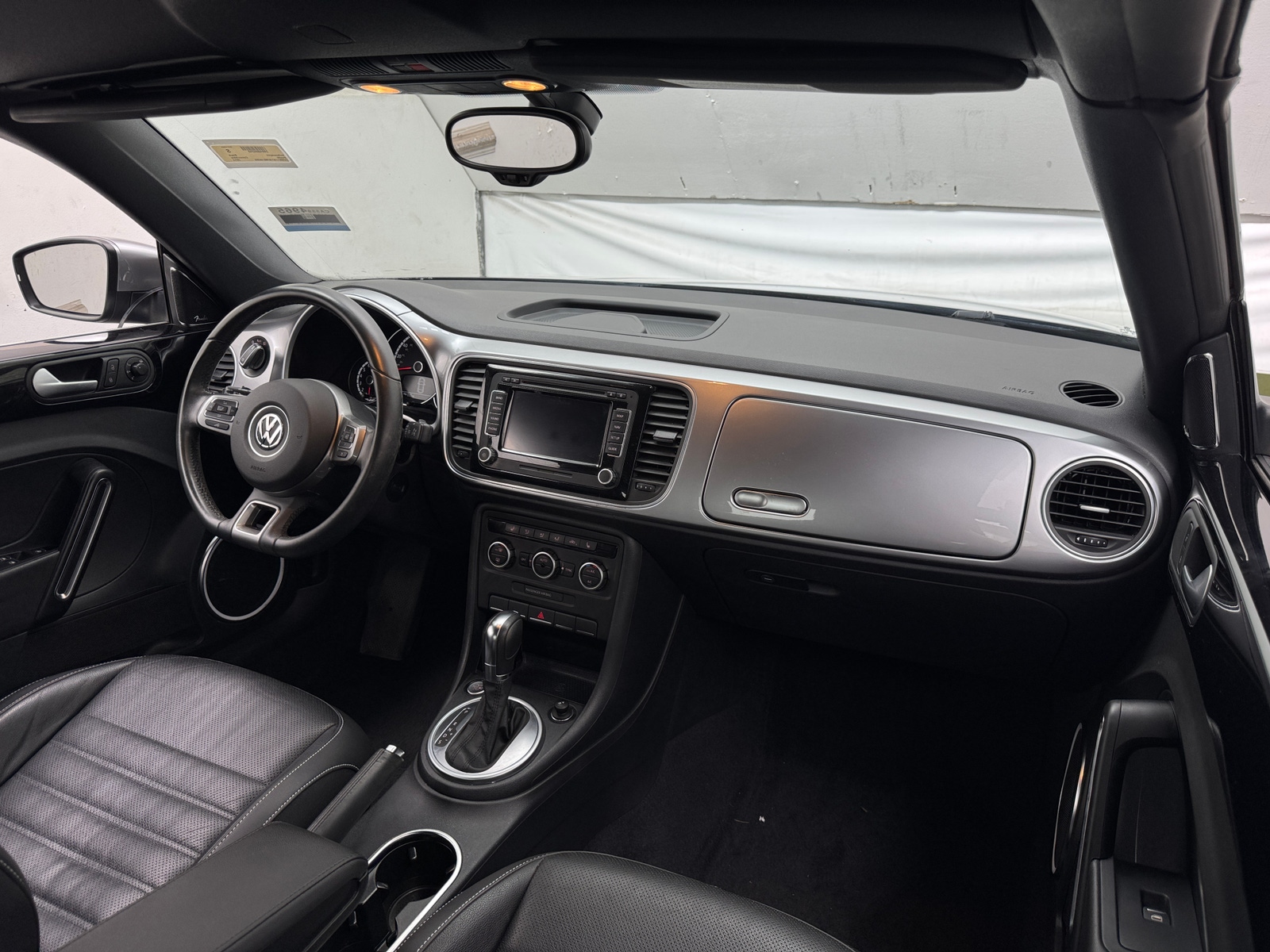 Thumbnail: 2014 Volkswagen Beetle - 3