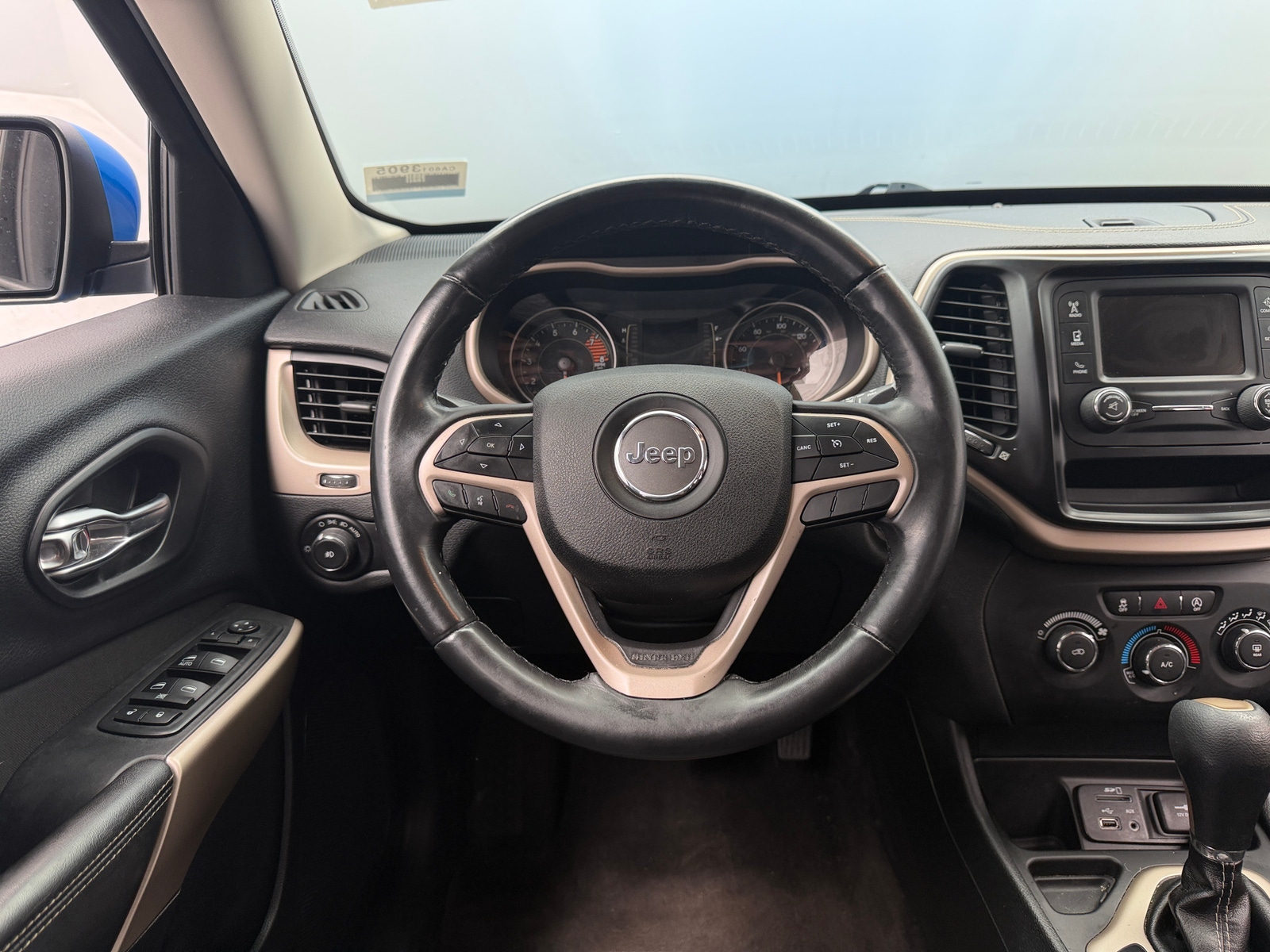 Thumbnail: 2018 Jeep Cherokee - 5