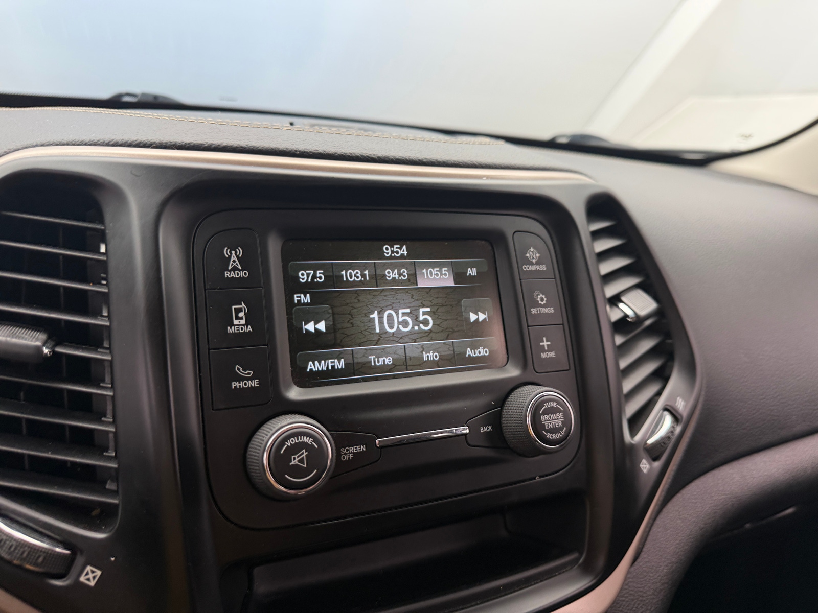Thumbnail: 2018 Jeep Cherokee - 4