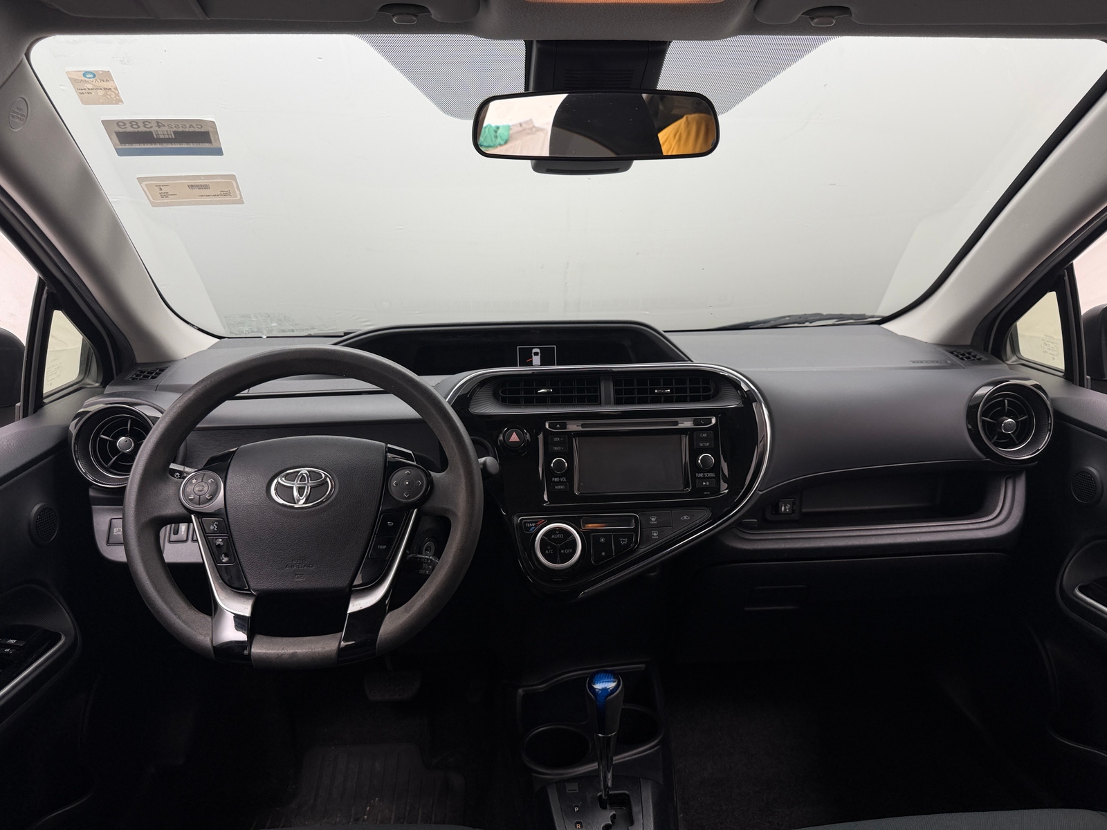 Thumbnail: 2018 Toyota Prius c - 3