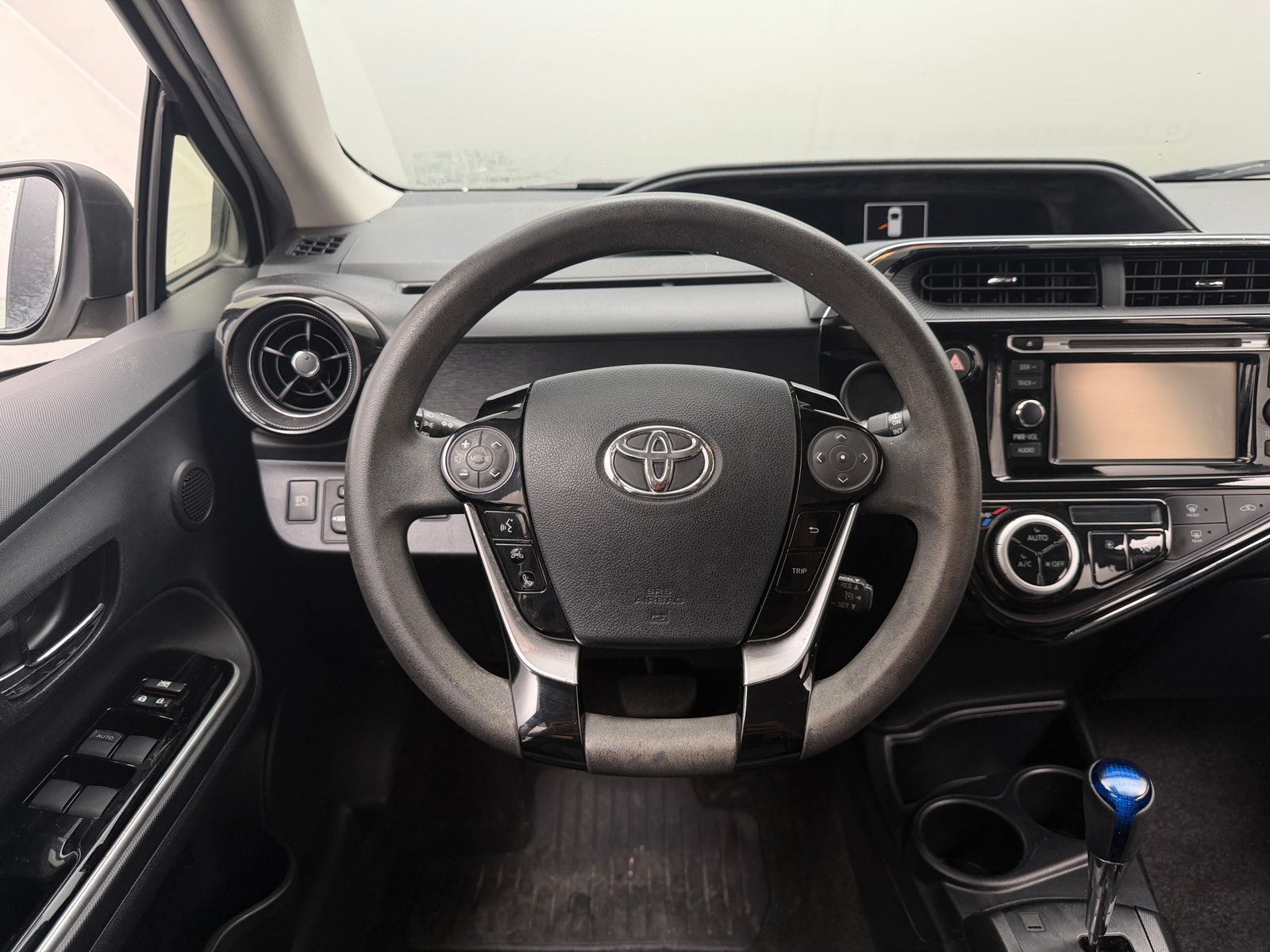 Thumbnail: 2018 Toyota Prius c - 5