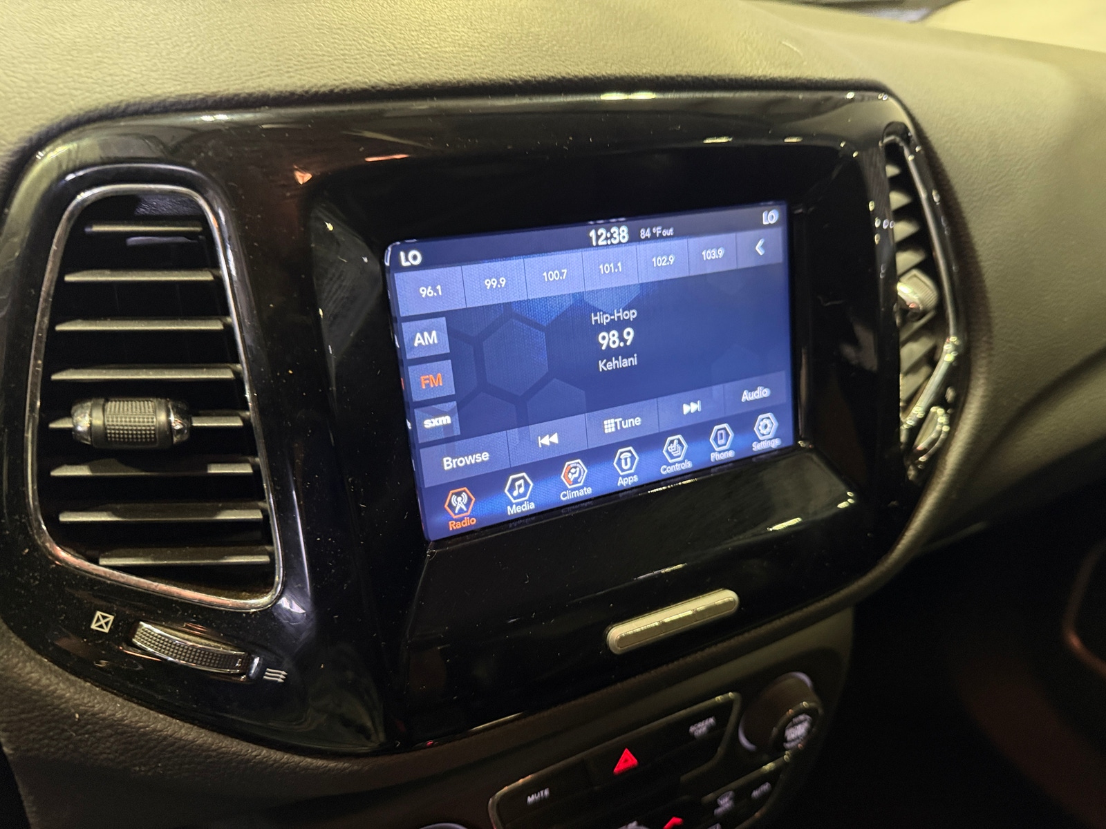 Thumbnail: 2019 Jeep Compass - 4
