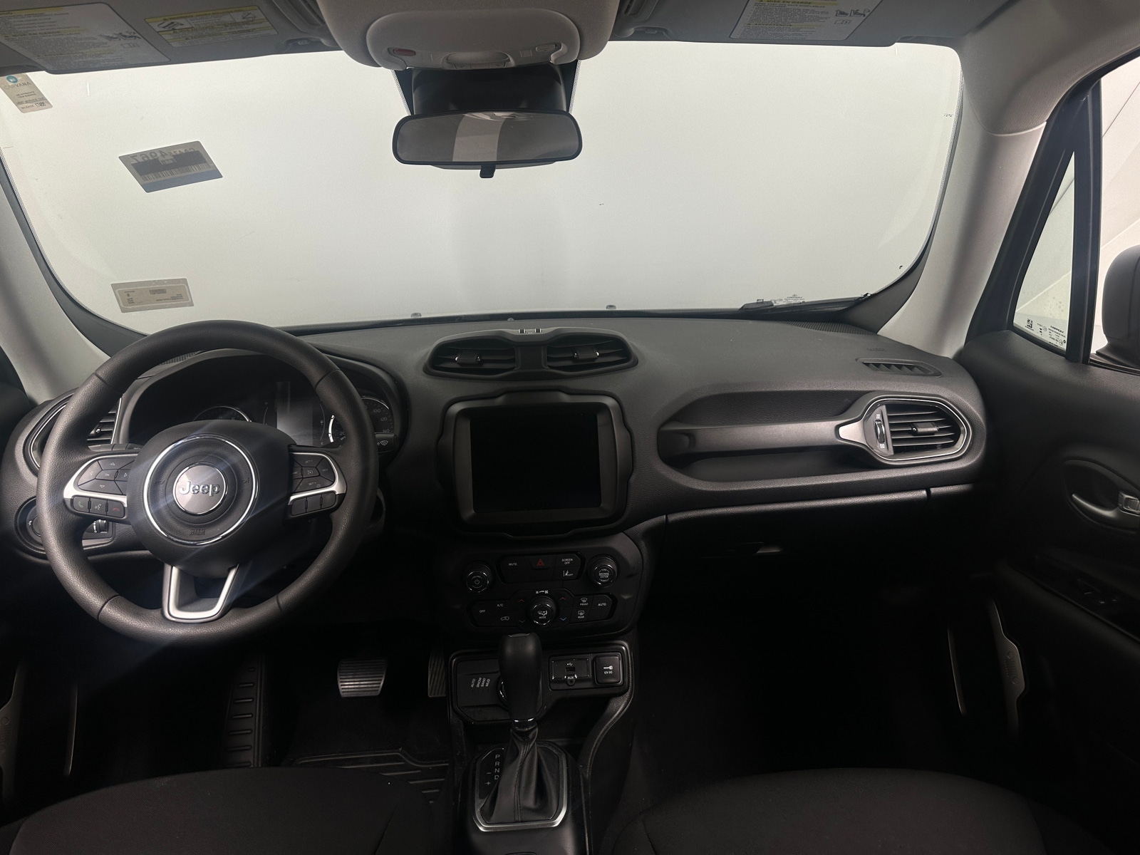 Thumbnail: 2023 Jeep Renegade - 3