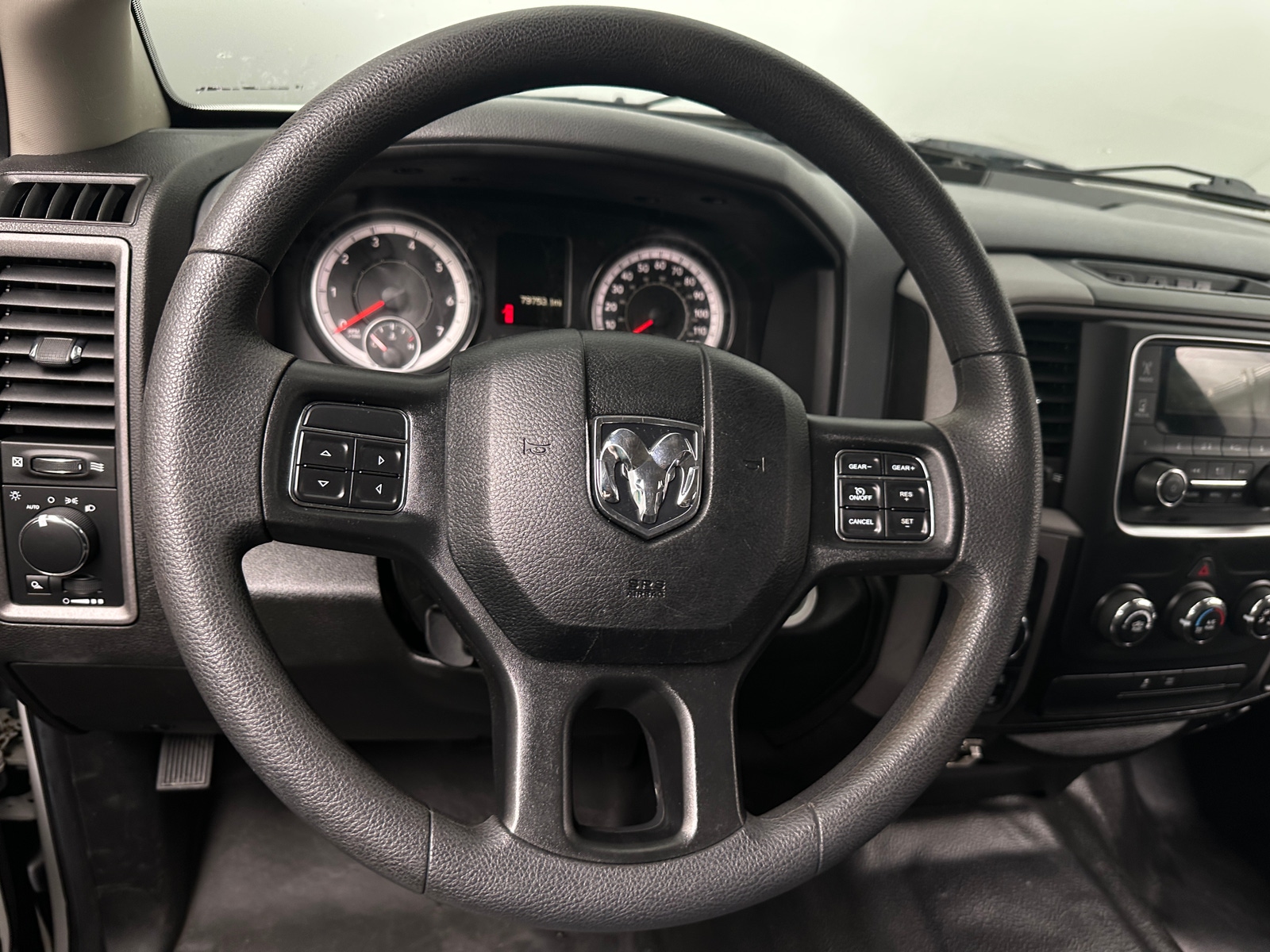 Thumbnail: 2019 RAM 1500 Classic - 4